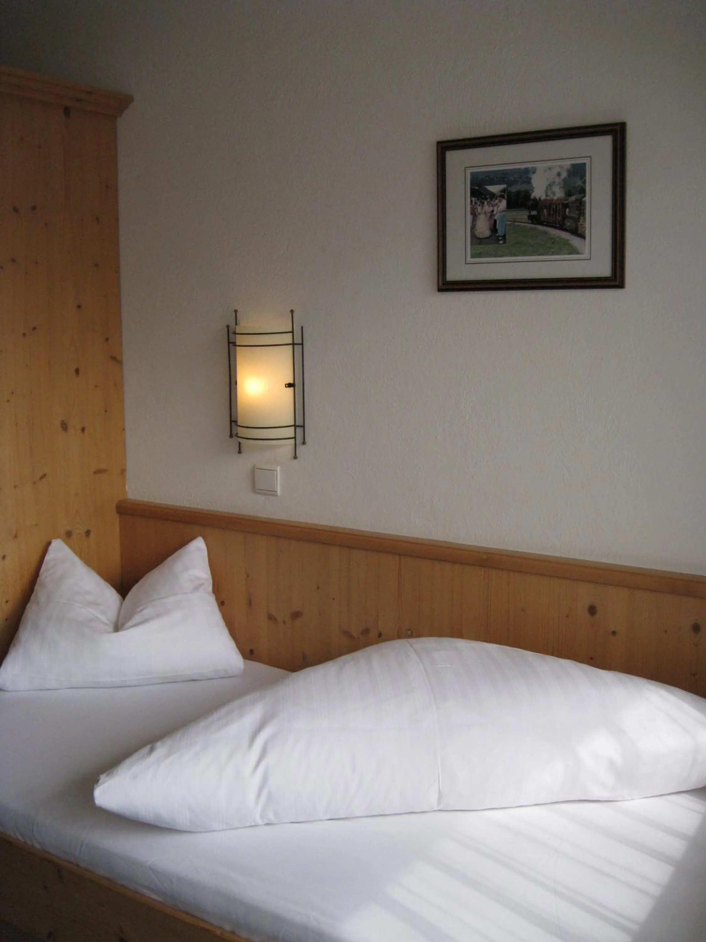 Bed in Apart Hotel Garni Strasser