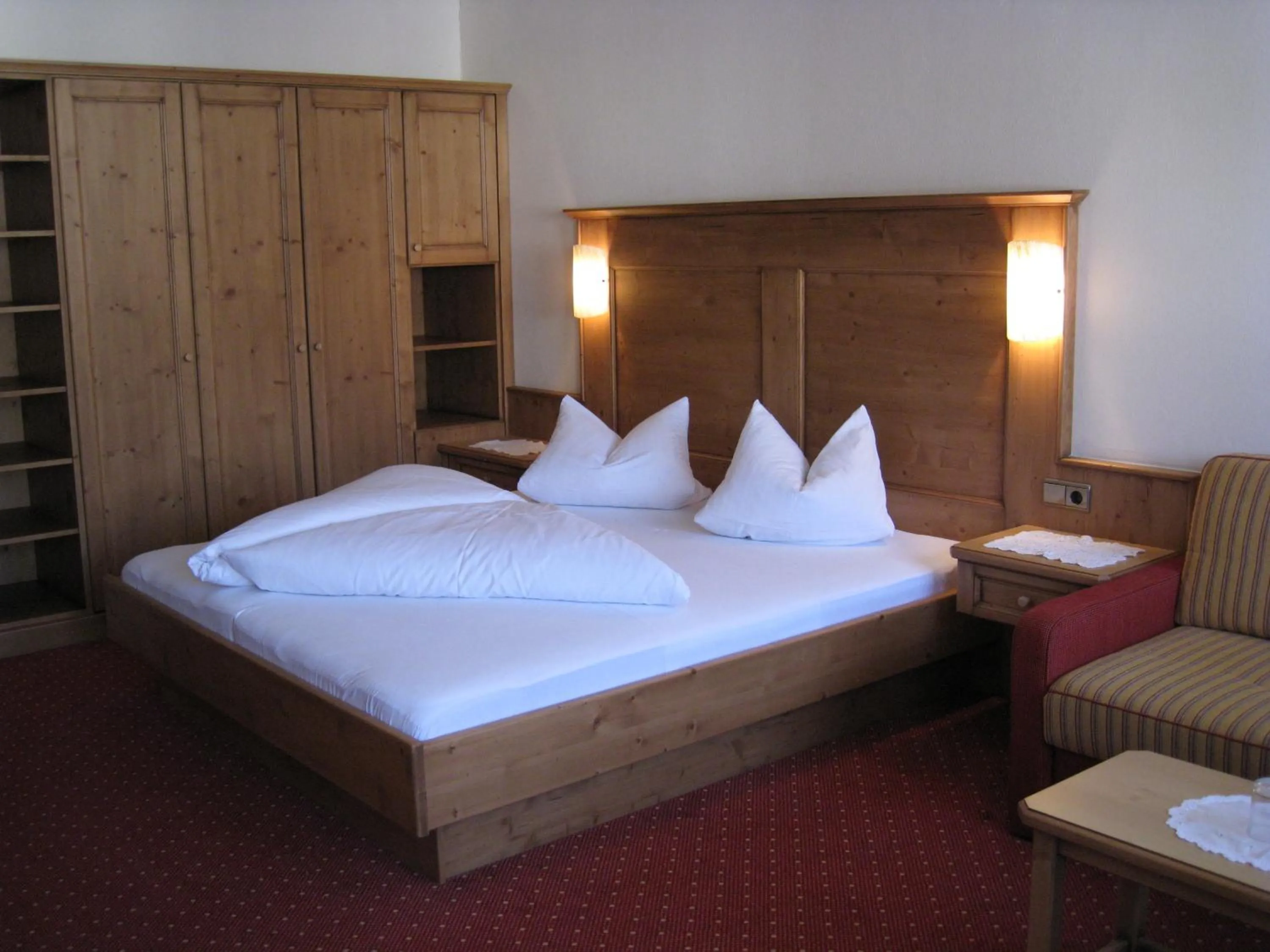Photo of the whole room, Bed in Apart Hotel Garni Strasser