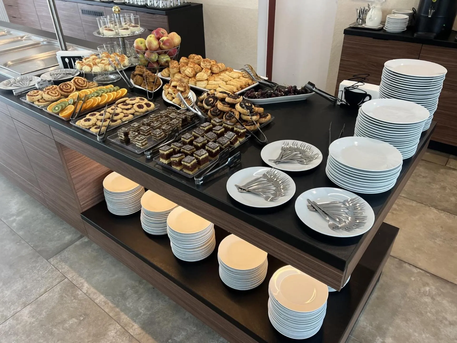 Restaurant/places to eat in Canada Hotel Budapest