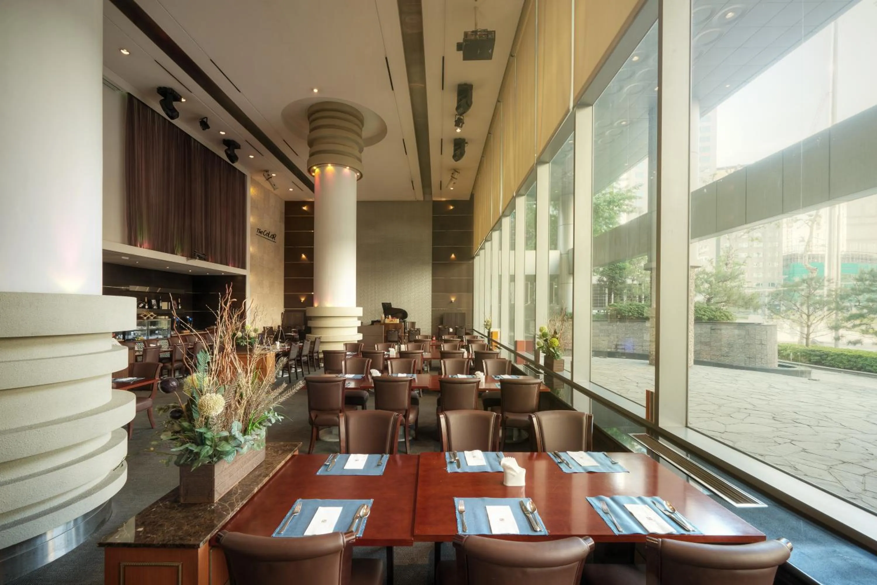 Restaurant/places to eat in Seoul Riviera Hotel