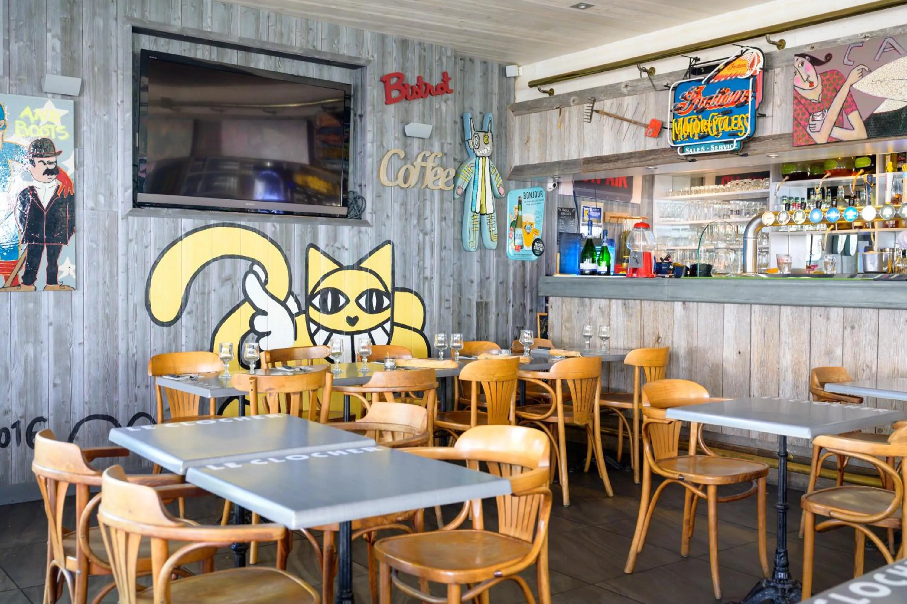 Patio in Hotel Le Clocher