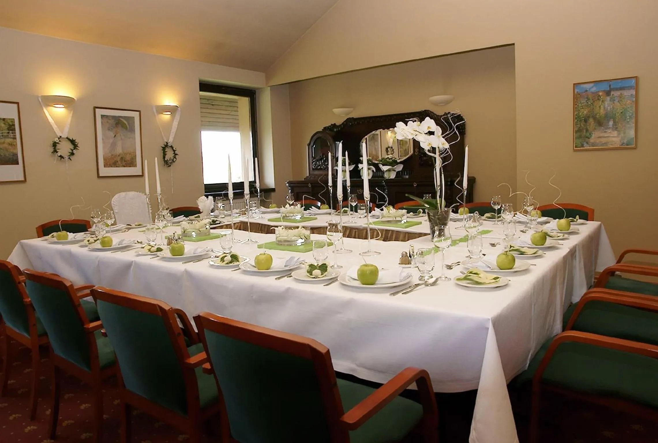 Restaurant/places to eat in Hotel Grodzki