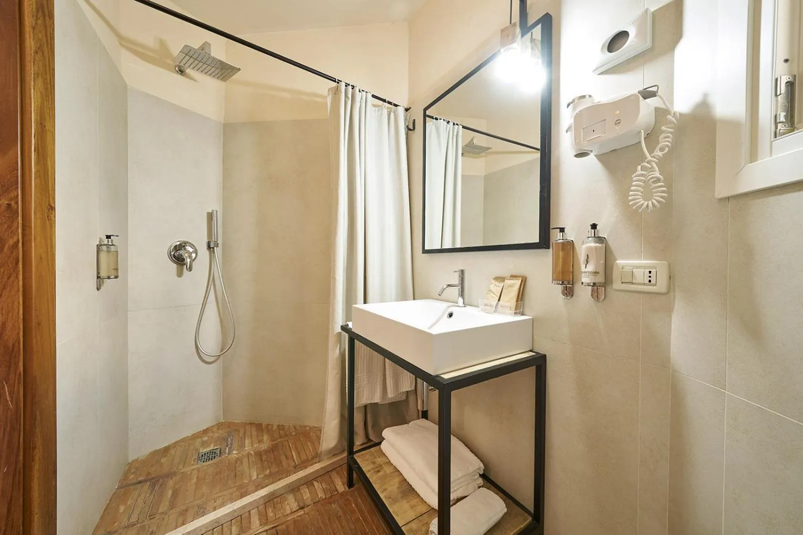 Bathroom in Fra I Sassi Residence