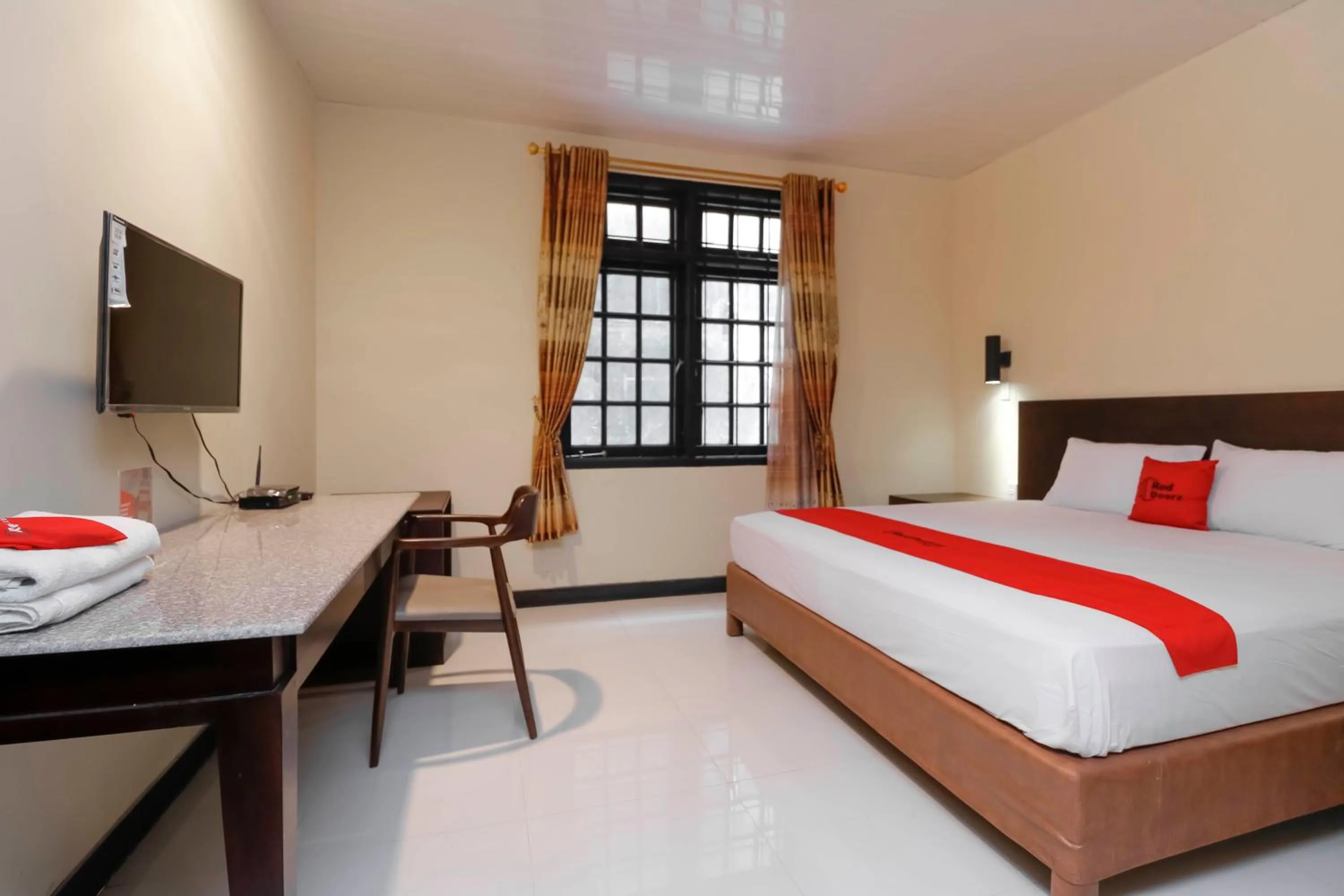 Bedroom, Bed in RedDoorz Plus near Halim Perdanakusuma 2