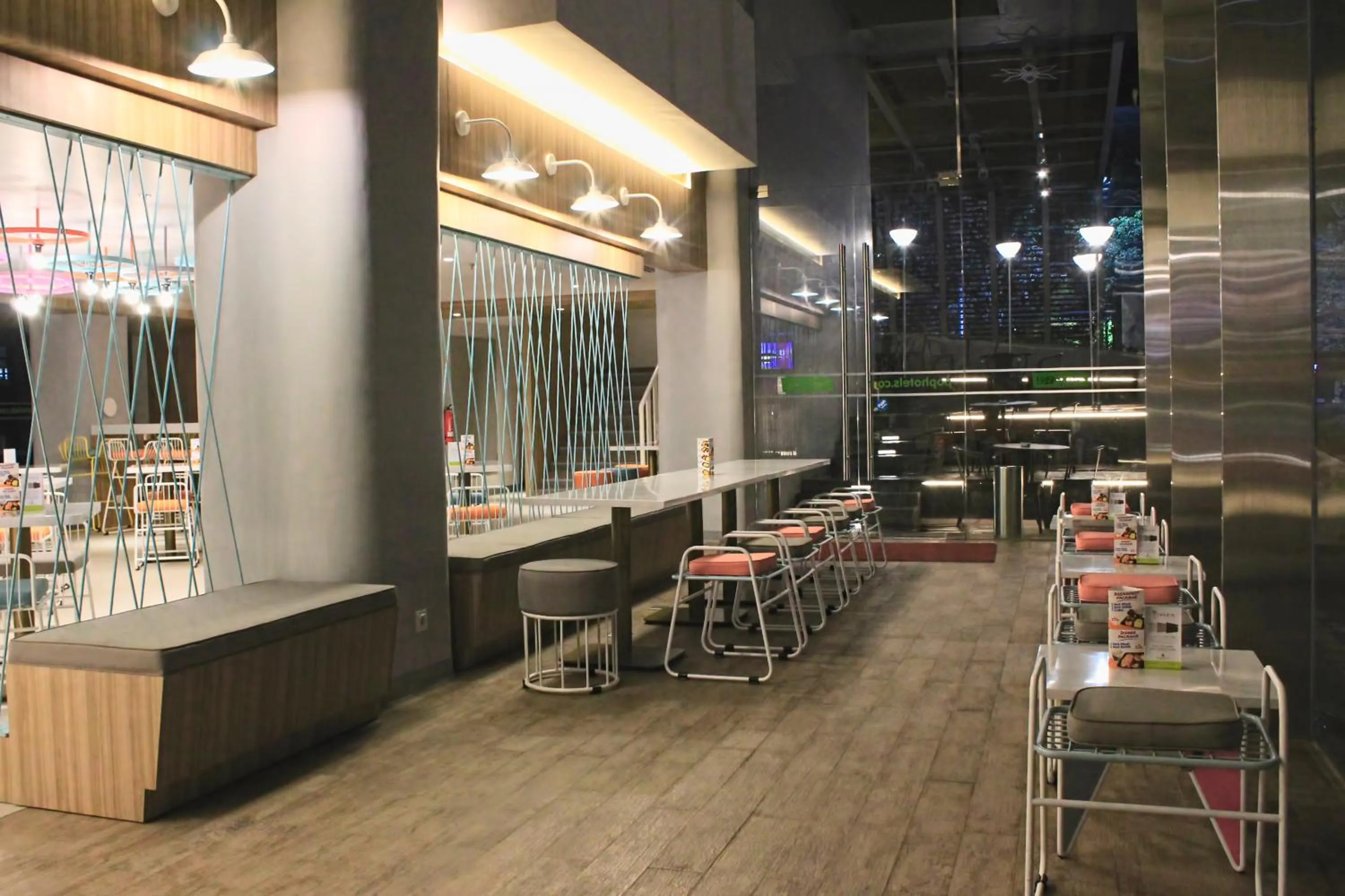 Restaurant/places to eat in POP! Hotel Solo