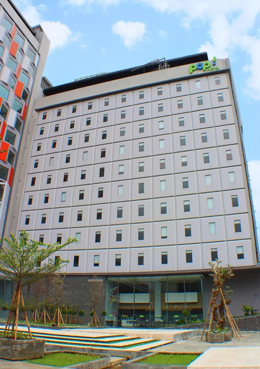 Property building in POP! Hotel Solo