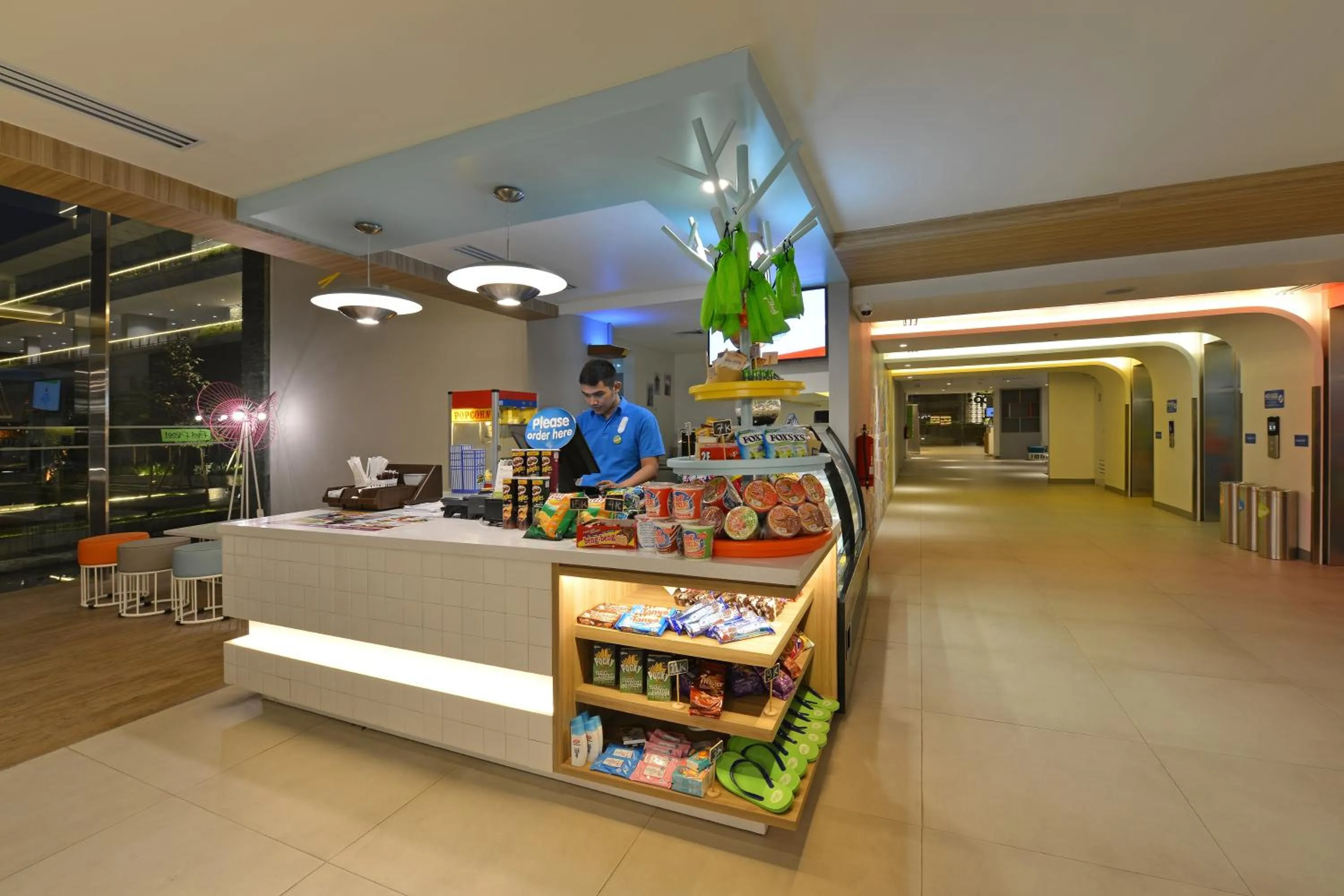 Restaurant/places to eat in POP! Hotel Solo