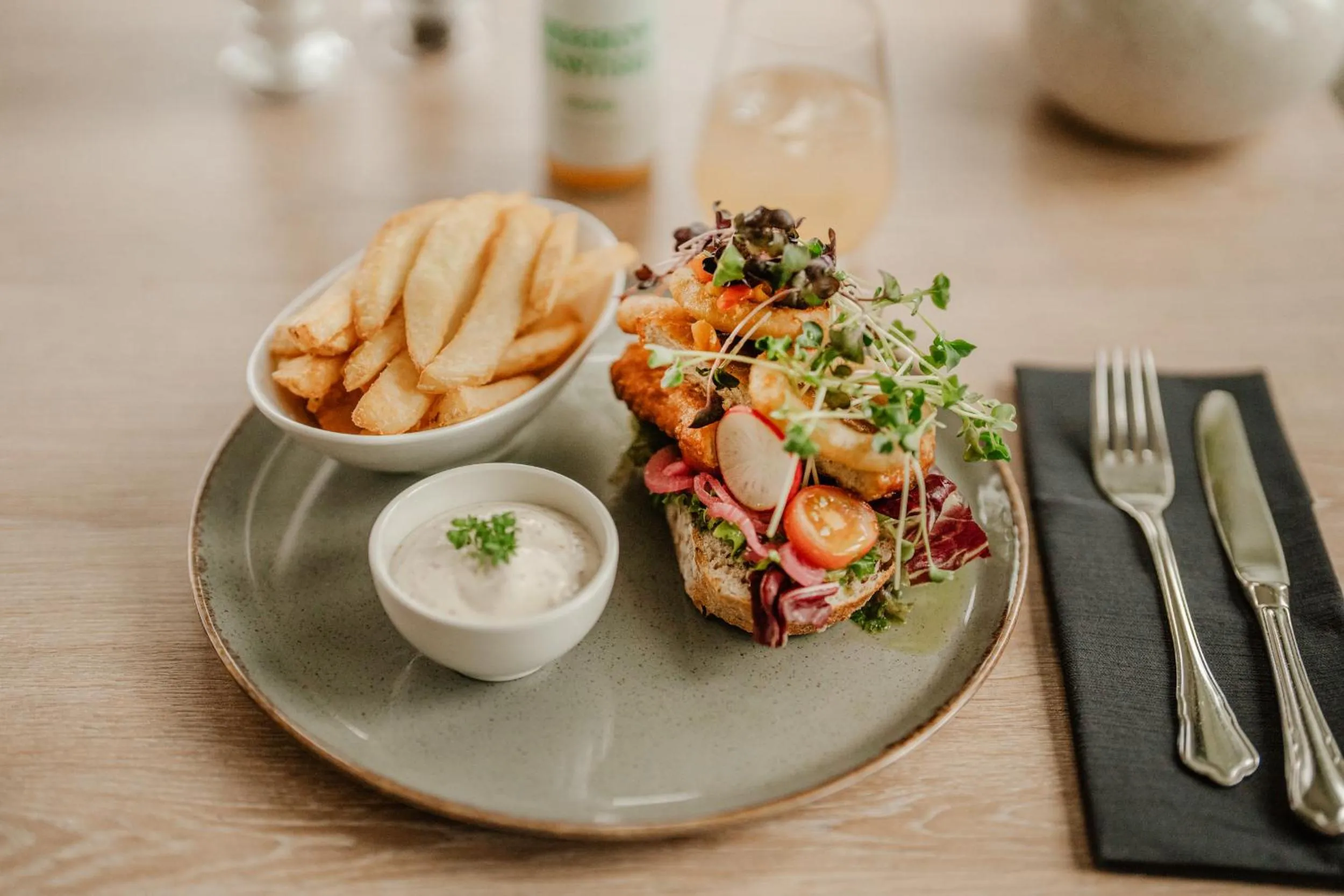 Restaurant/places to eat in Jegtvolden Fjordhotell