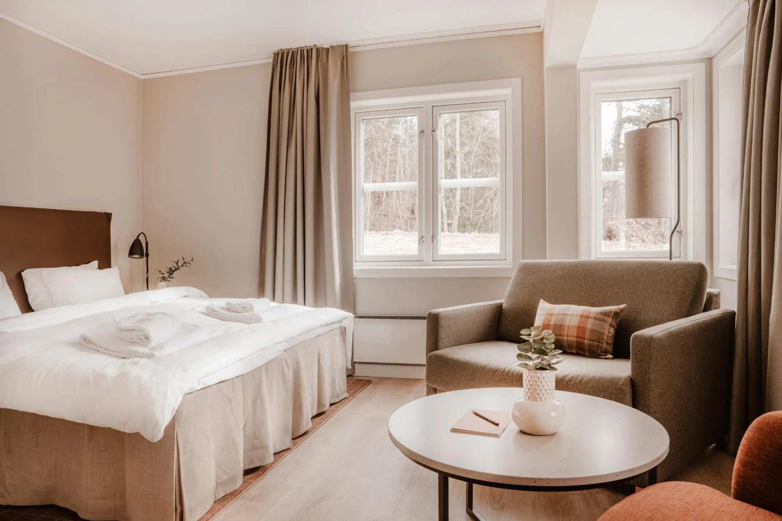 Photo of the whole room, Bed in Jegtvolden Fjordhotell