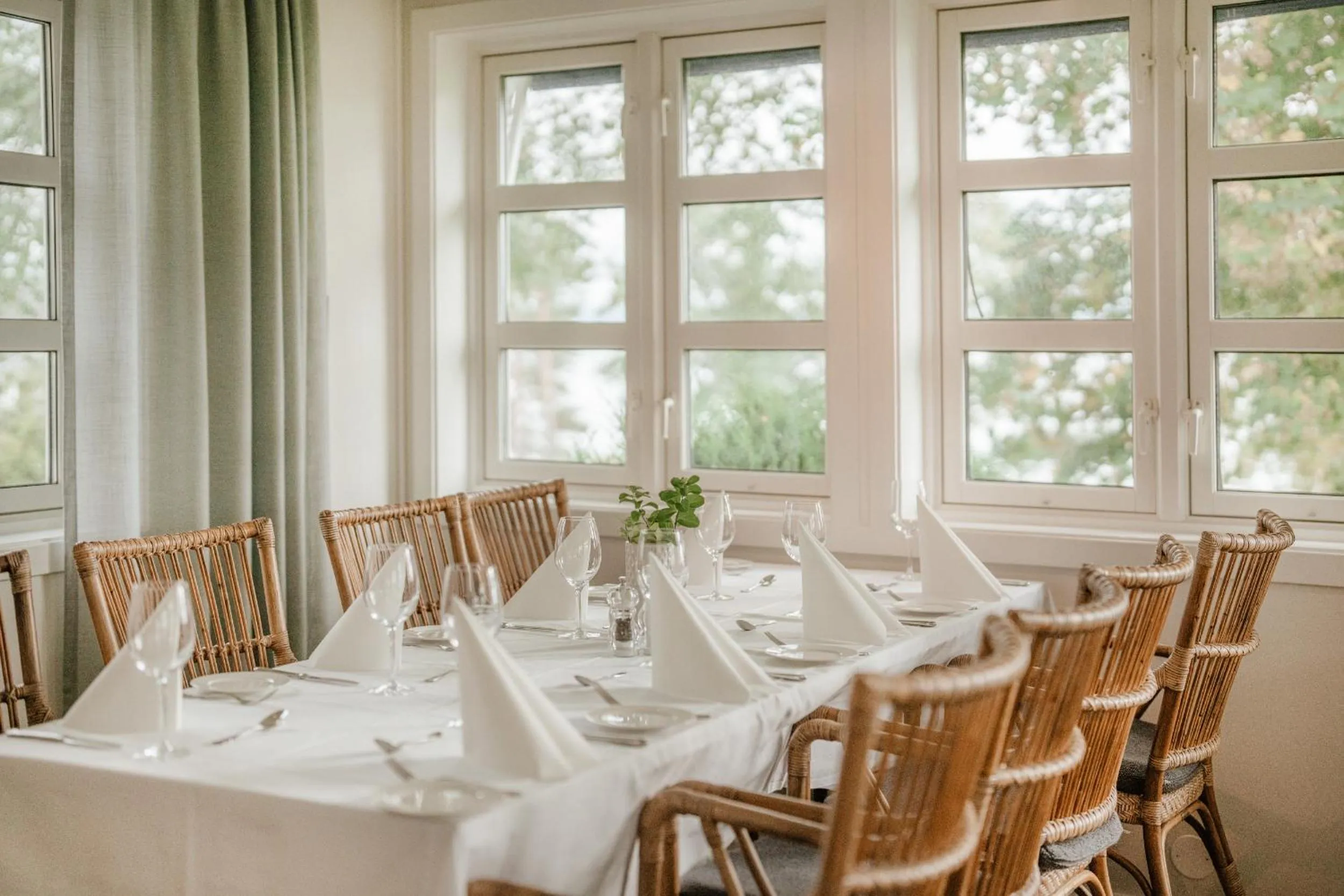 Restaurant/places to eat in Jegtvolden Fjordhotell