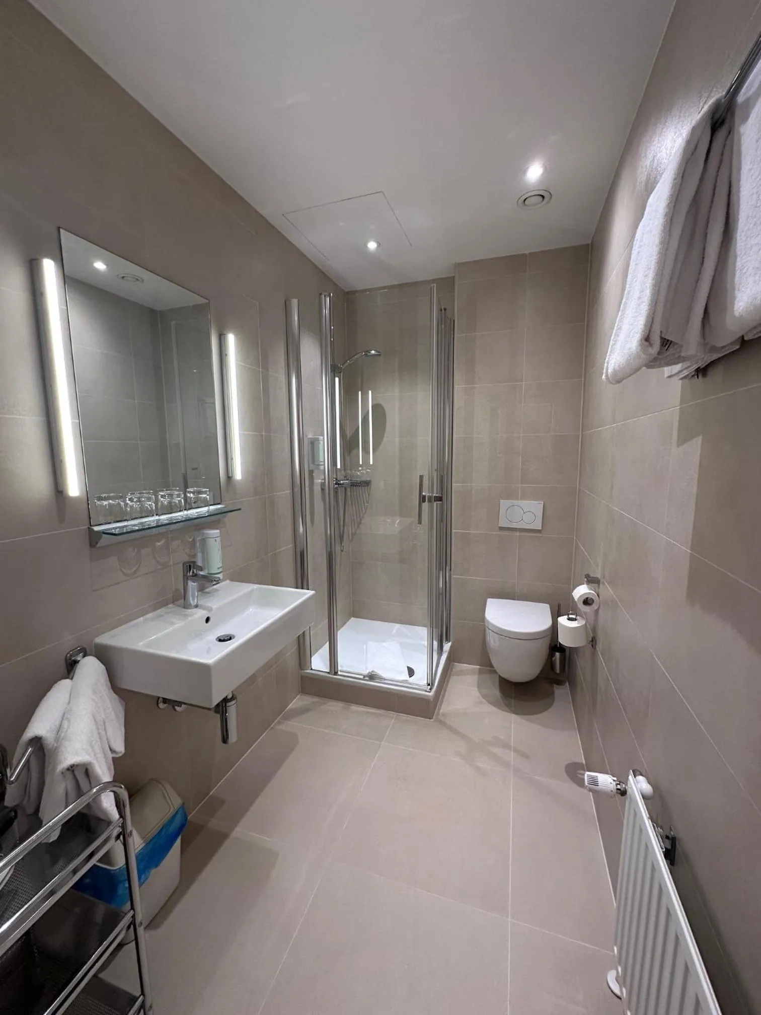 Bathroom in Hotel Caroline