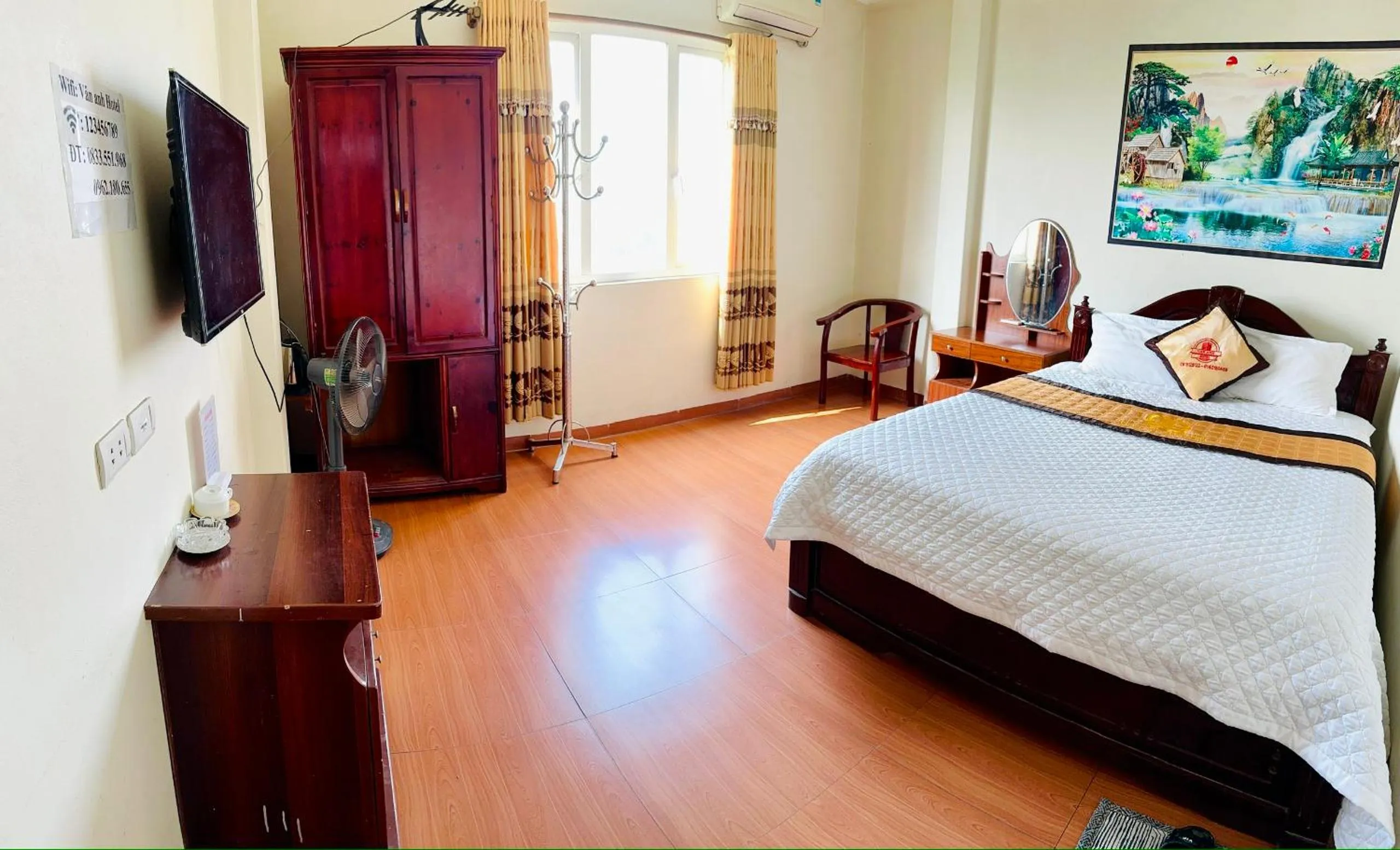 Bed in Van Anh Hotel