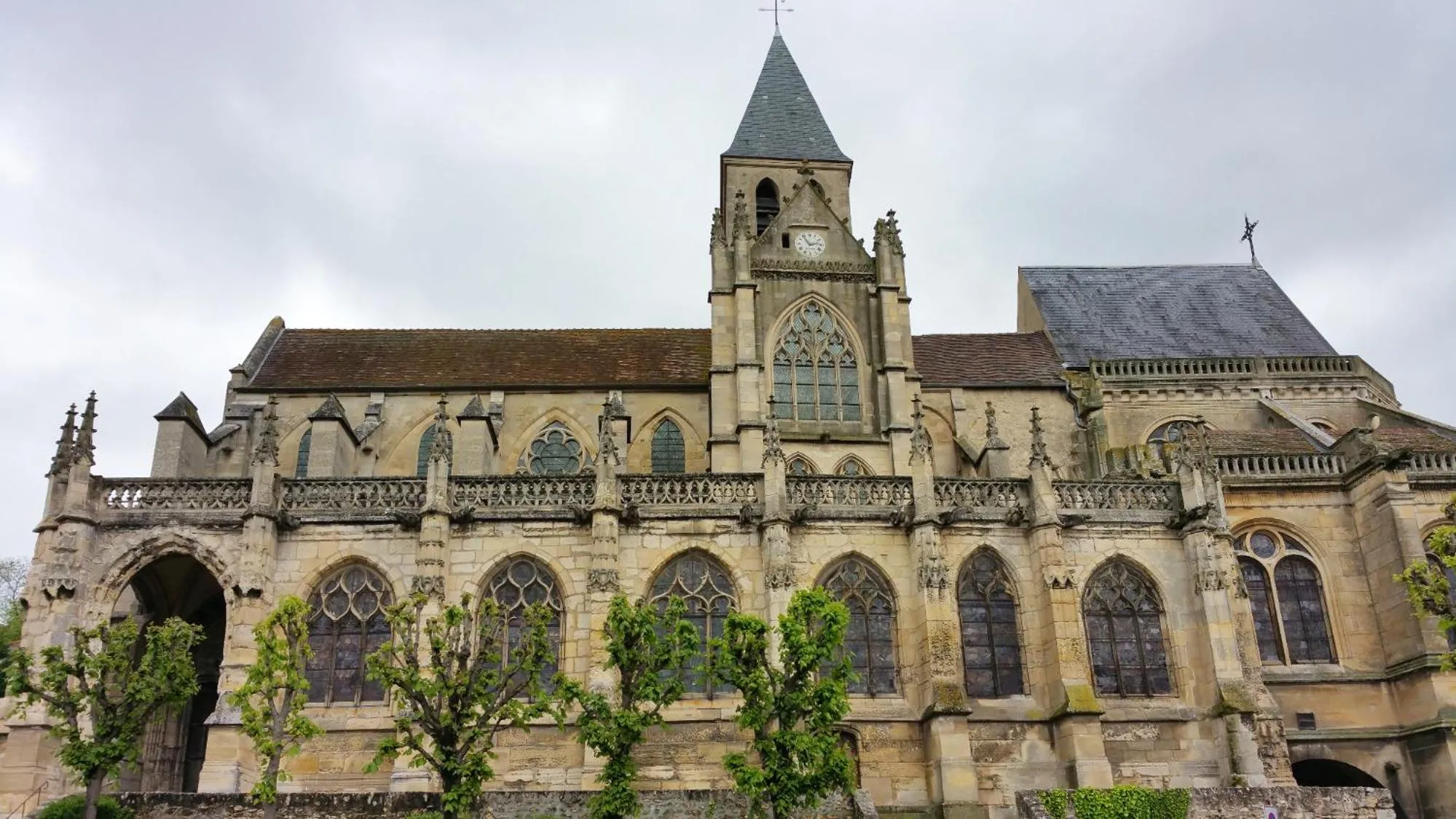 Nearby landmark in Le Jardin des Toiles