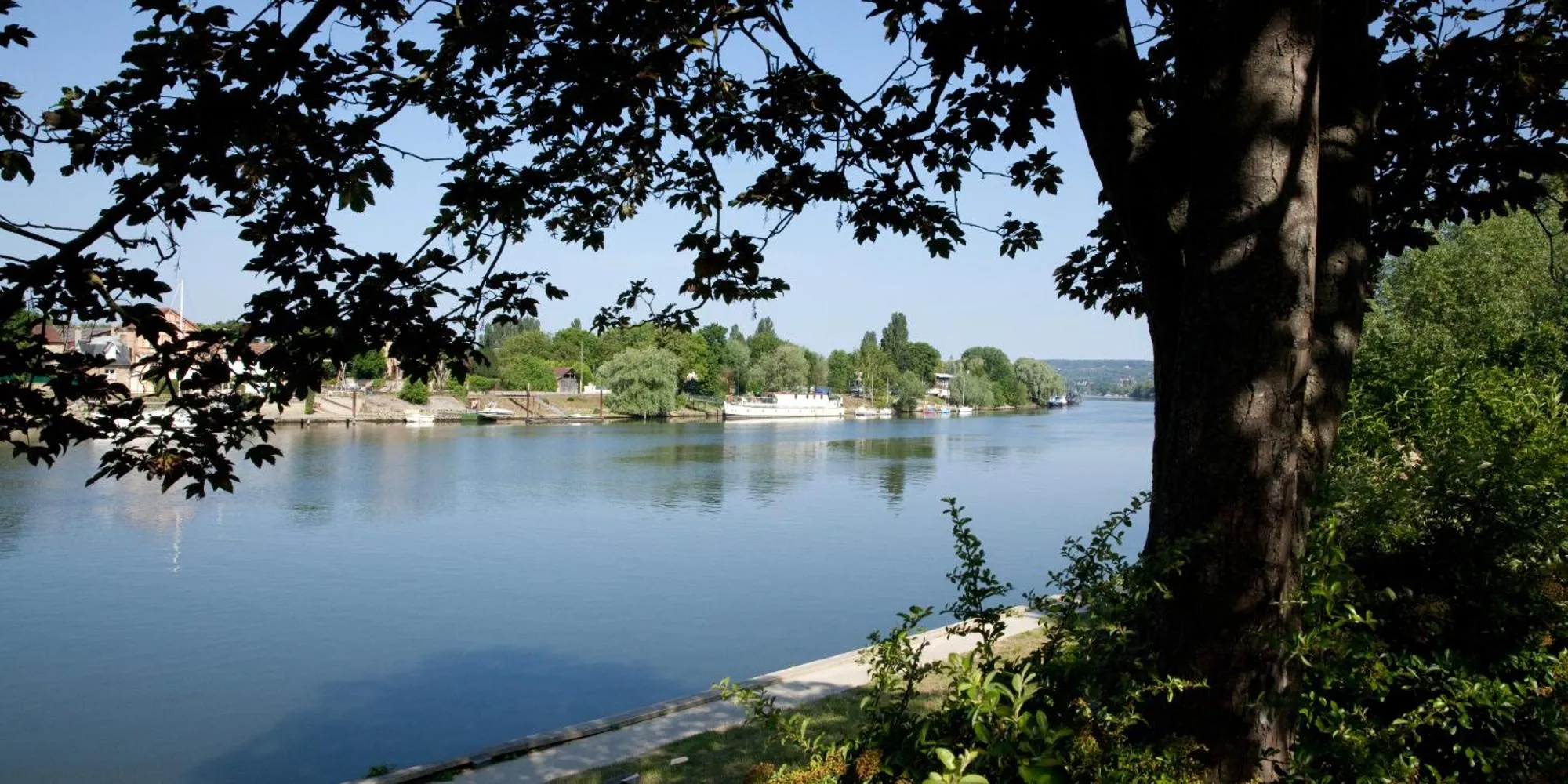 Nearby landmark in Le Jardin des Toiles