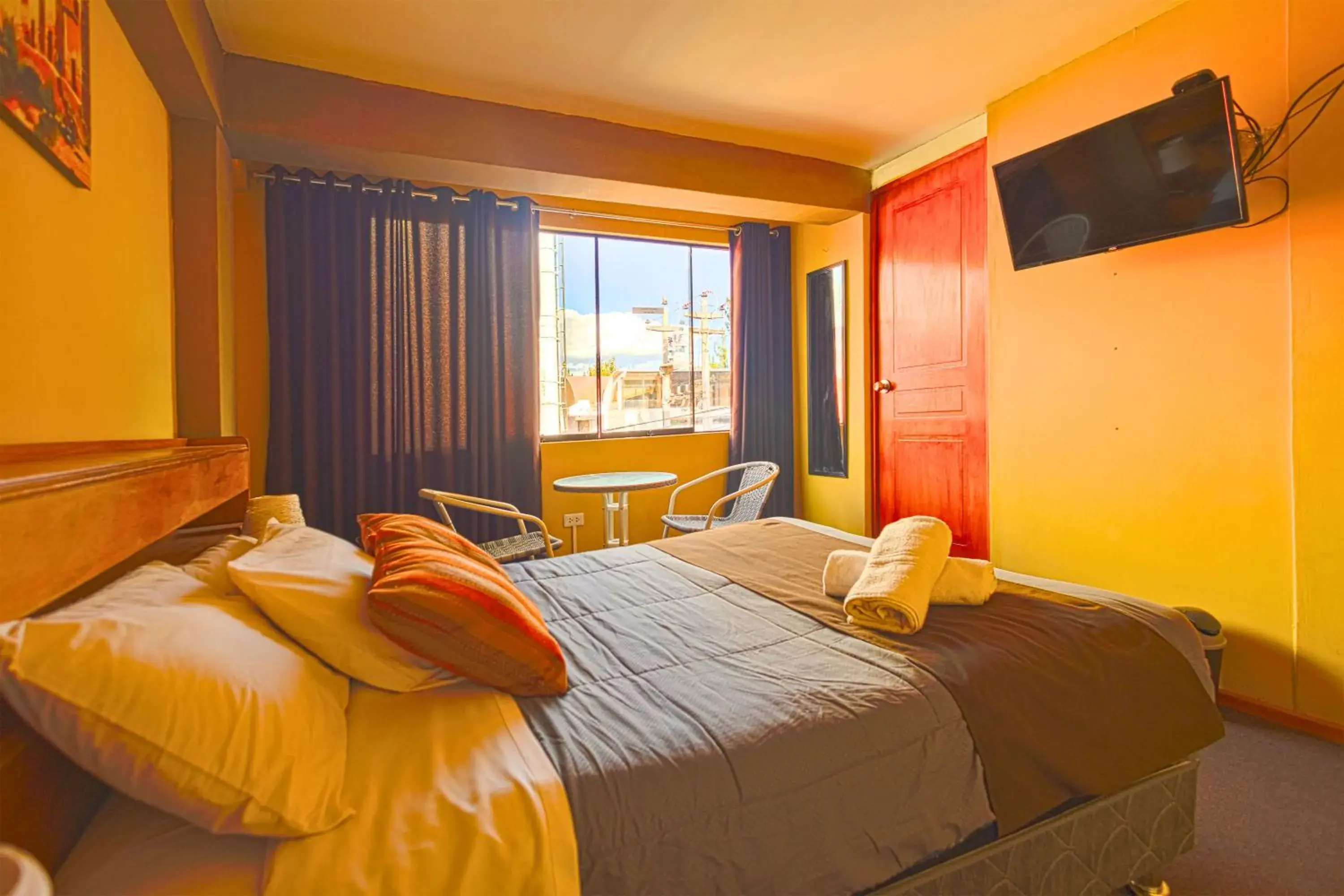 Deluxe Queen Room - single occupancy in Hermoza House Deluxe Queen Room - single occupancy in Hermoza House