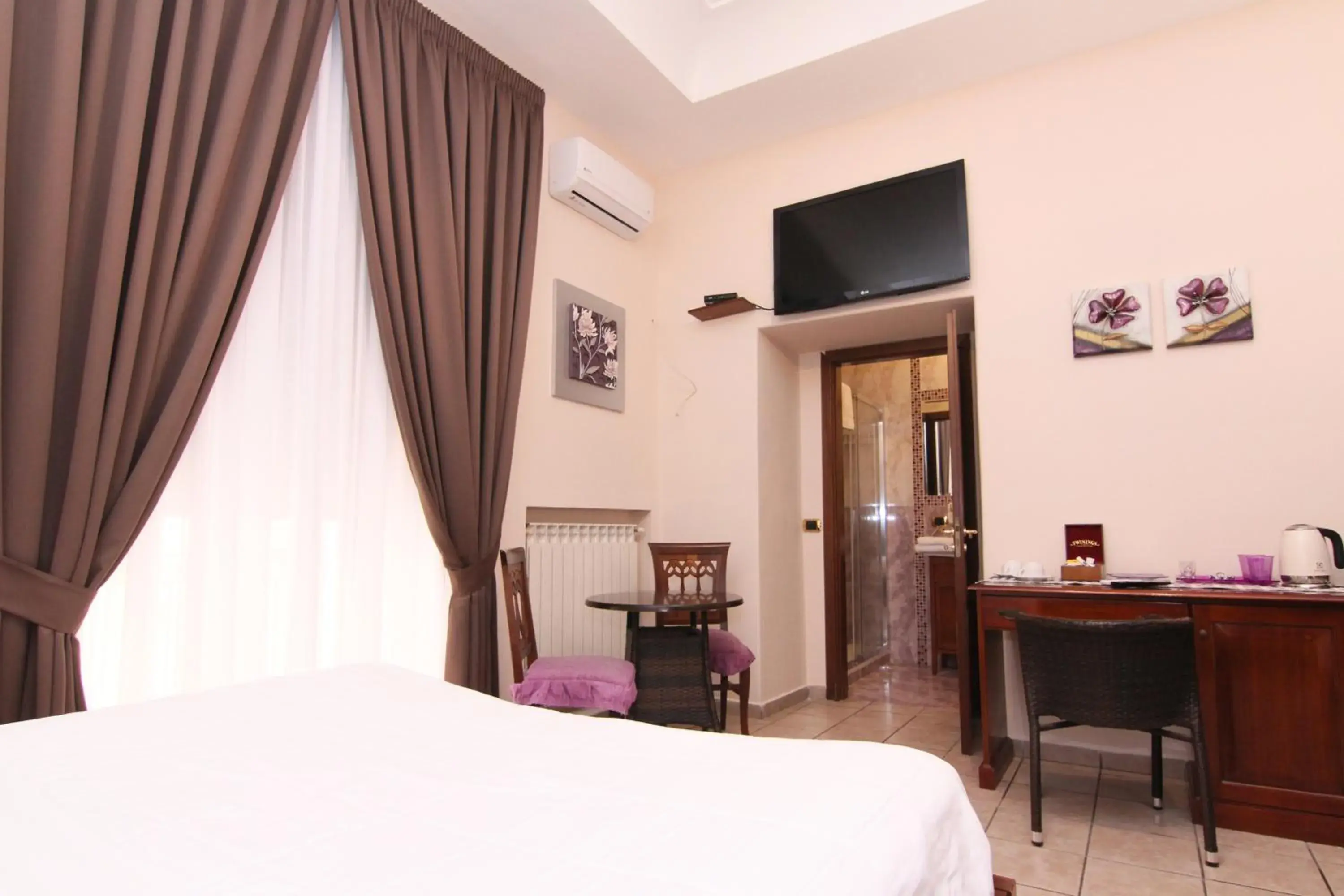 Quadruple Room in B&B Del Corso Quadruple Room in B&B Del Corso