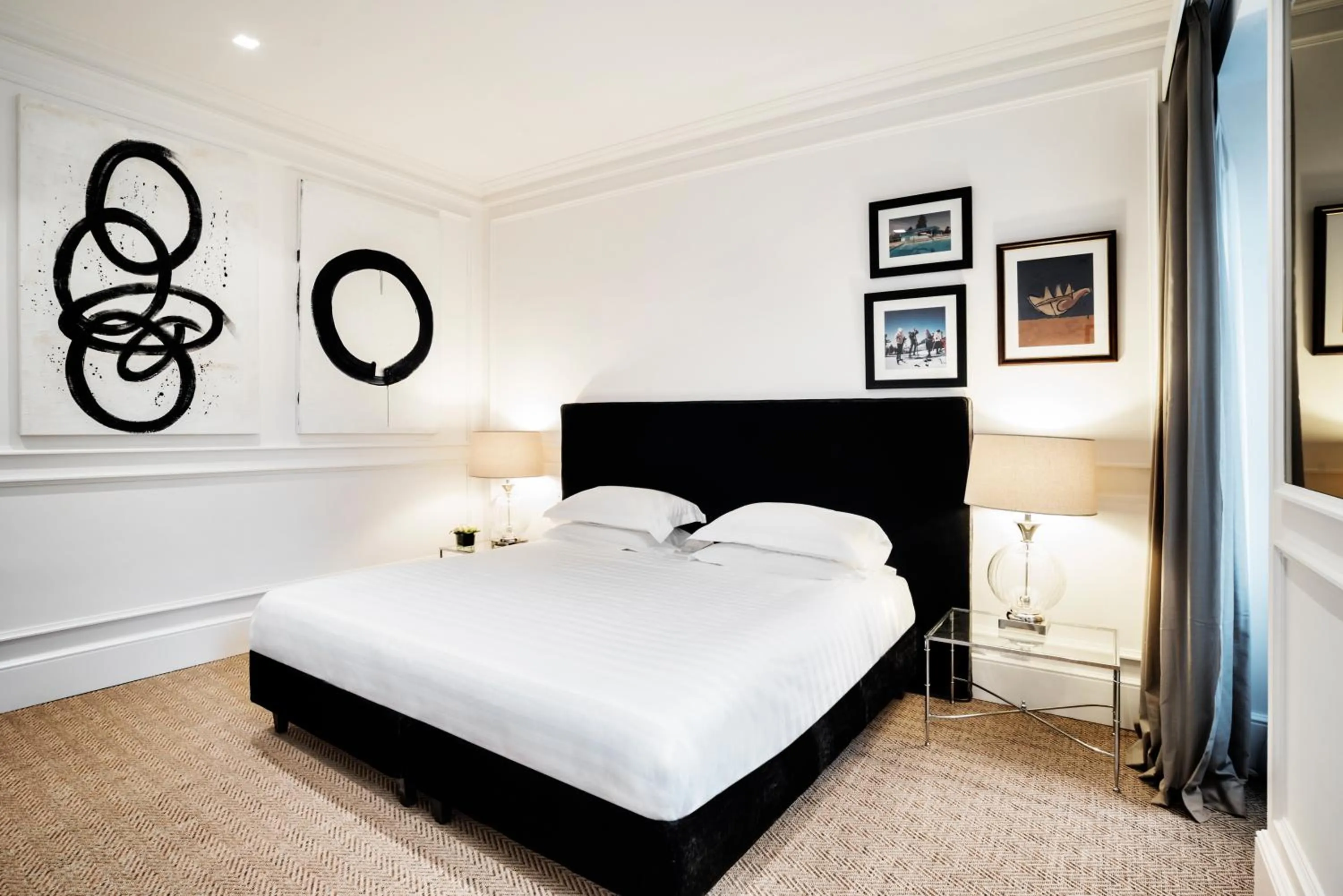 Bed in The Shire Hotel