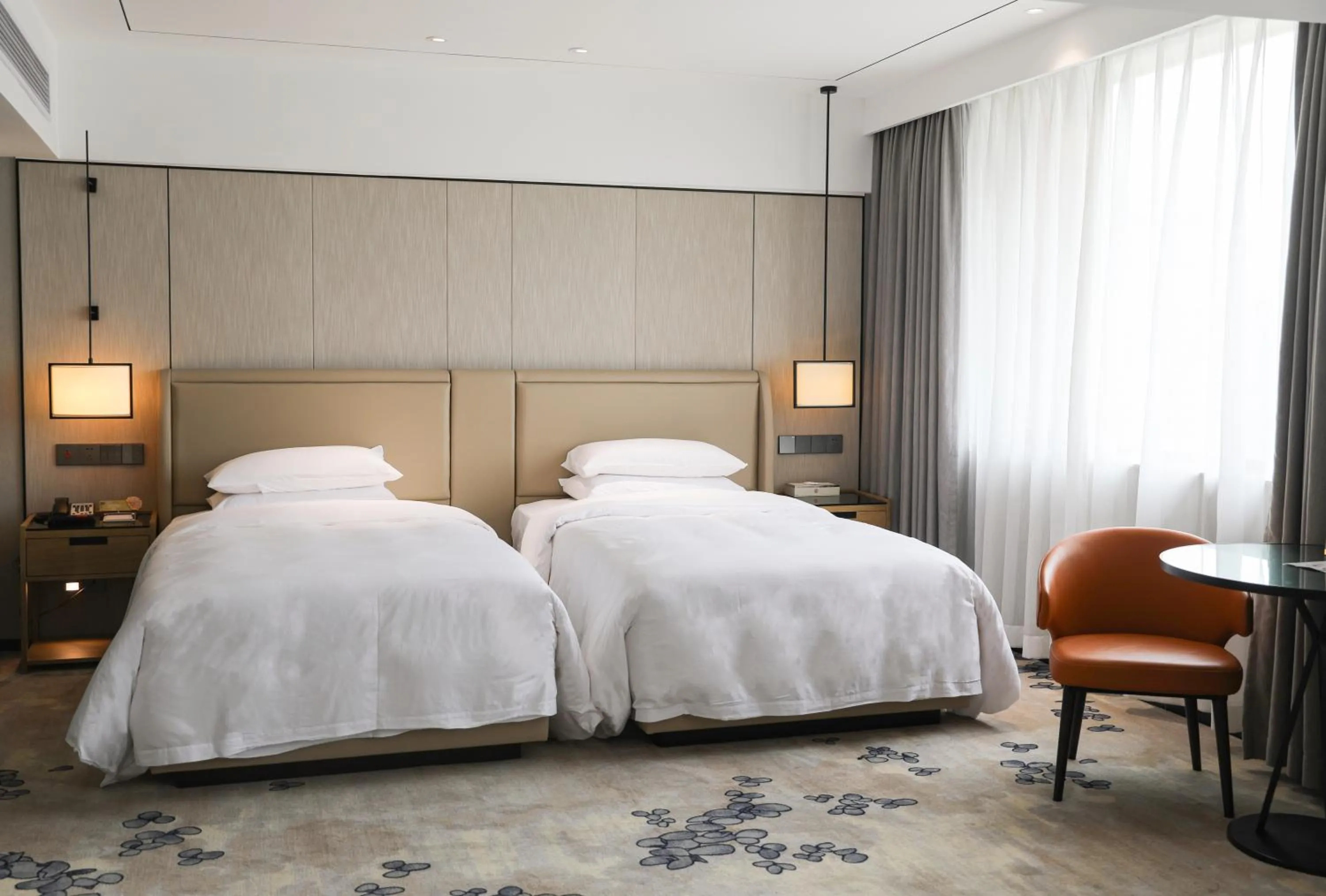 Photo of the whole room, Bed in Hotel Landmark Canton