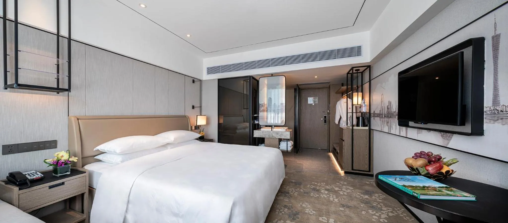 Bedroom, Bed in Hotel Landmark Canton