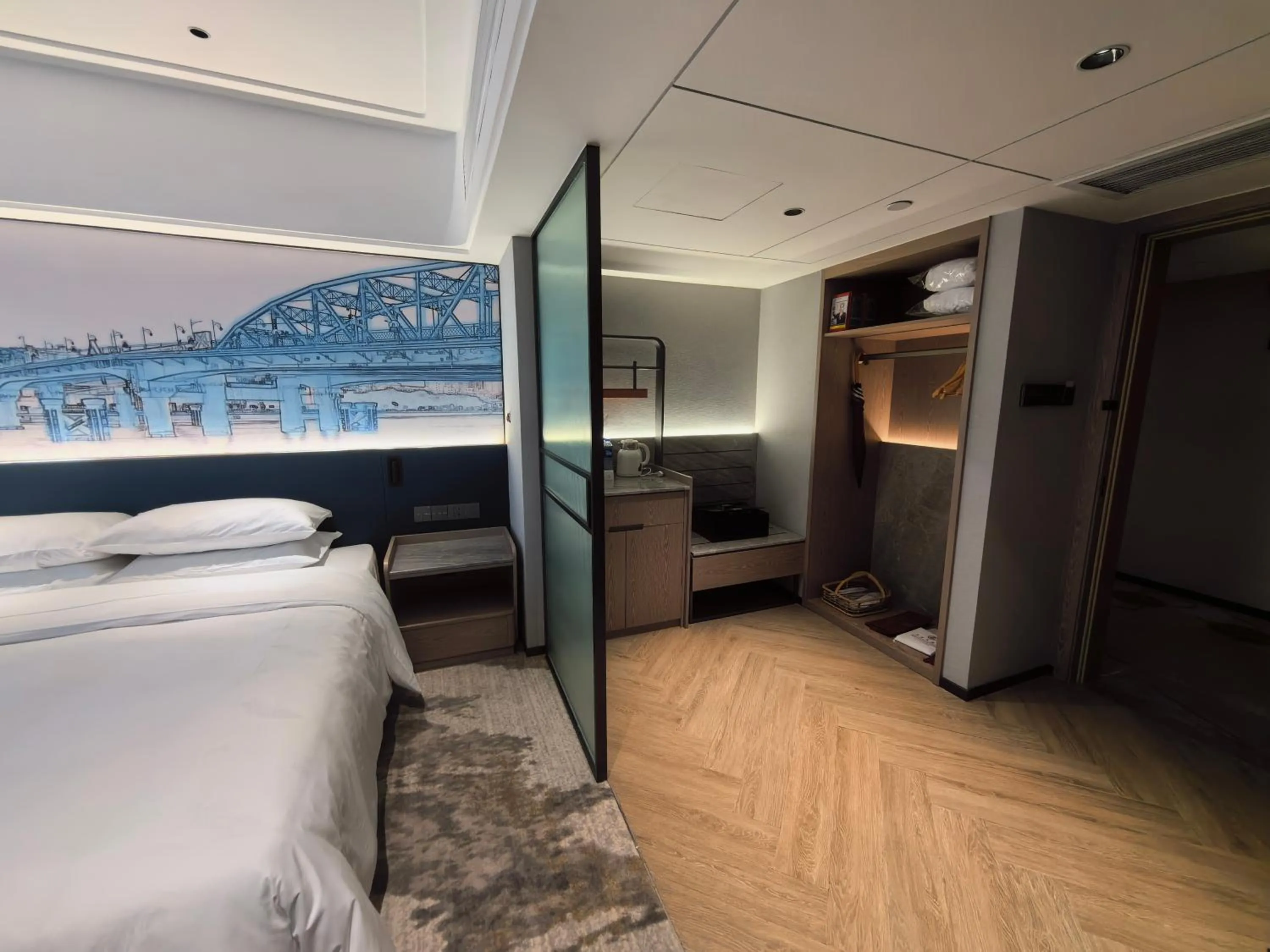 Photo of the whole room, Bed in Hotel Landmark Canton