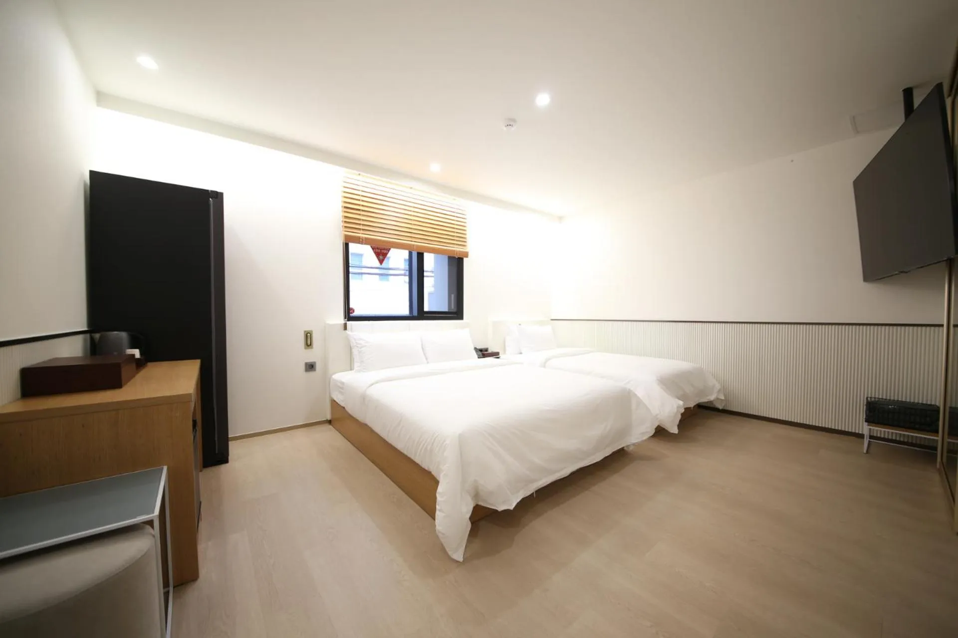 Bed in Busan H-AVENUE Hotel Seomyeon Station