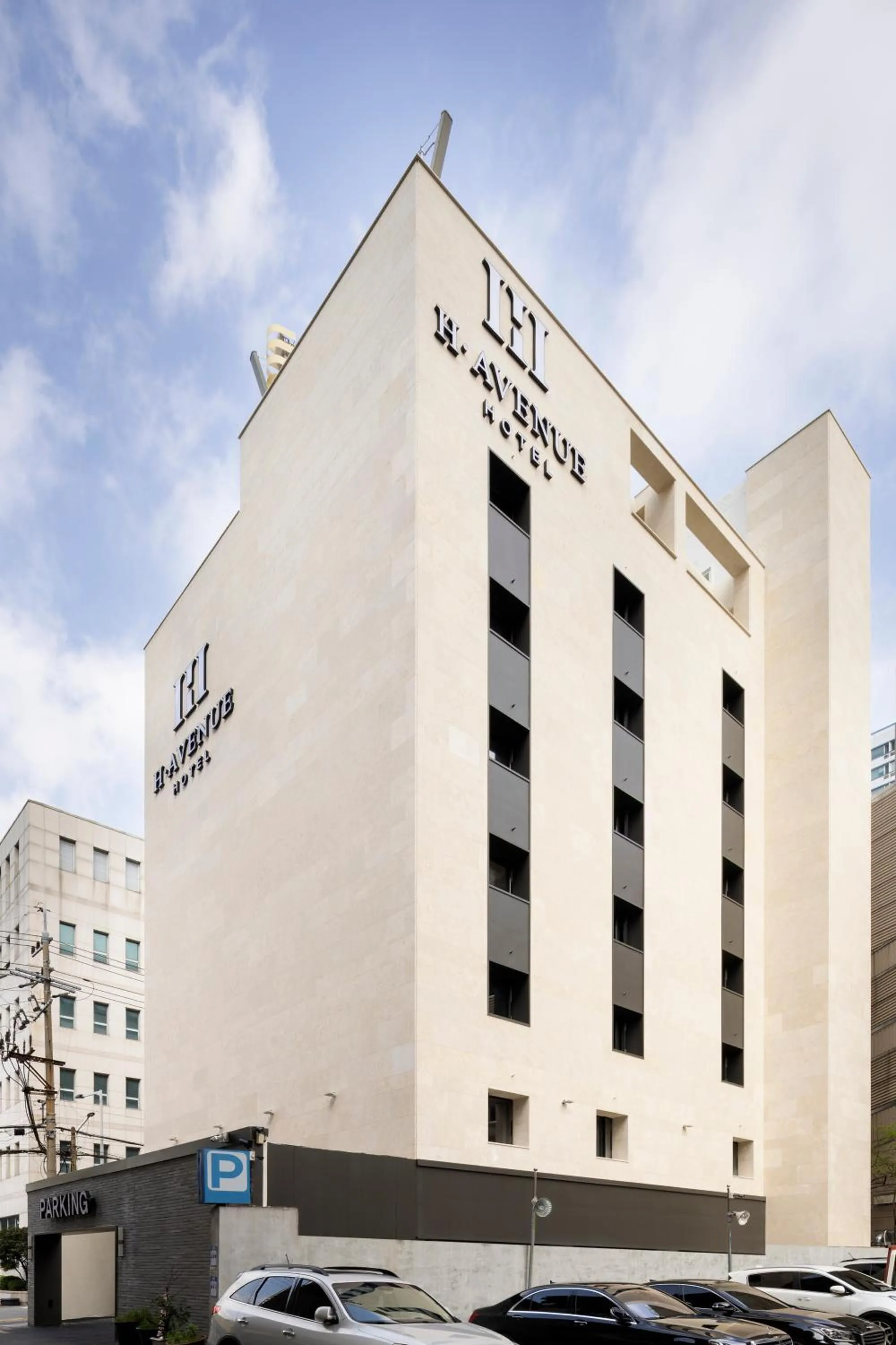 Property building in Busan H-AVENUE Hotel Seomyeon Station