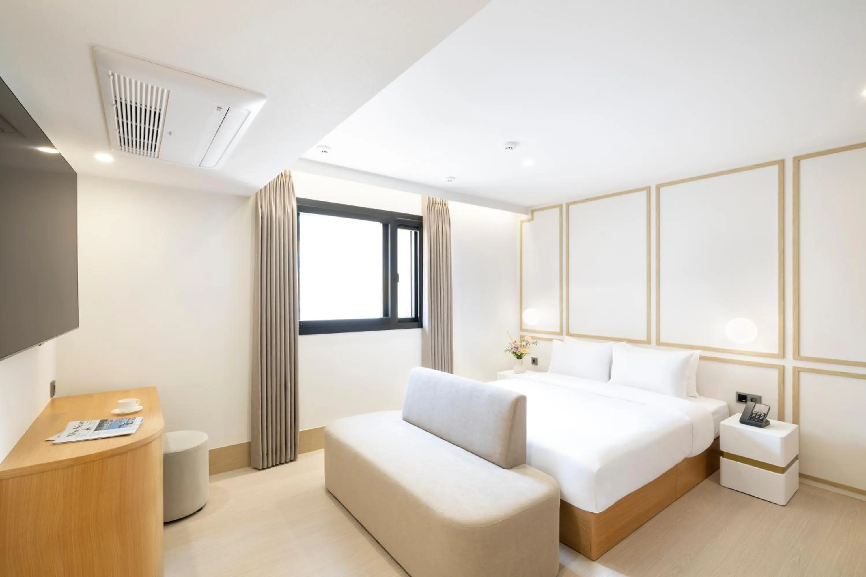 Bed in Busan H-AVENUE Hotel Seomyeon Station