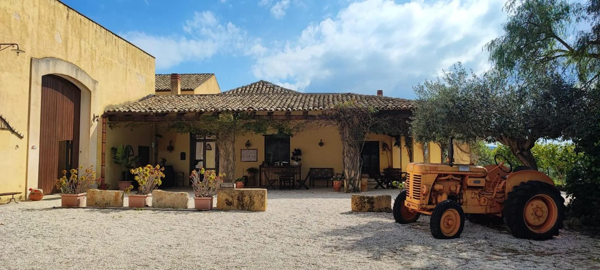 Property building in Agriturismo Baglio Vecchio