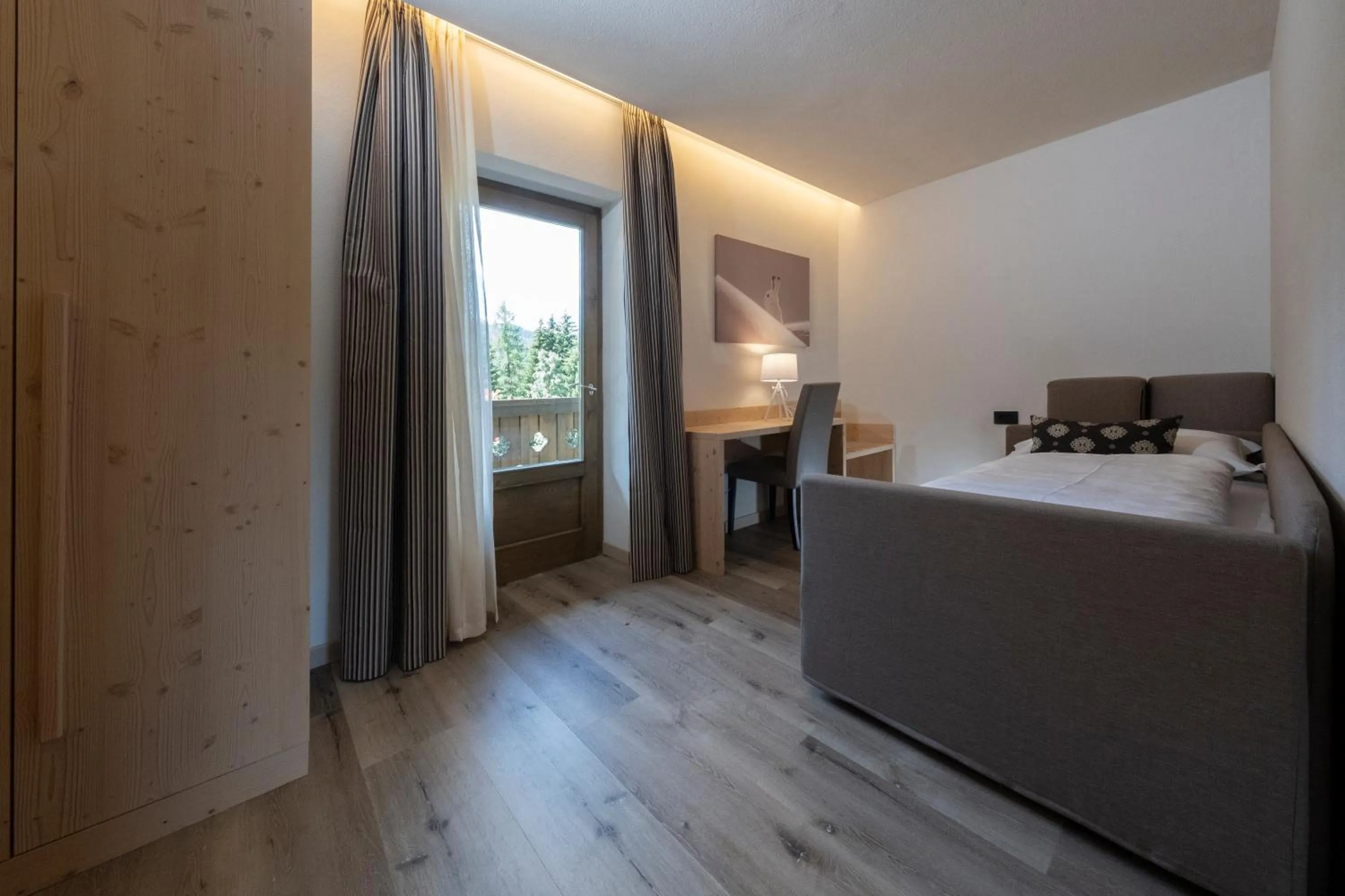 children, Bed in Hotel Canada