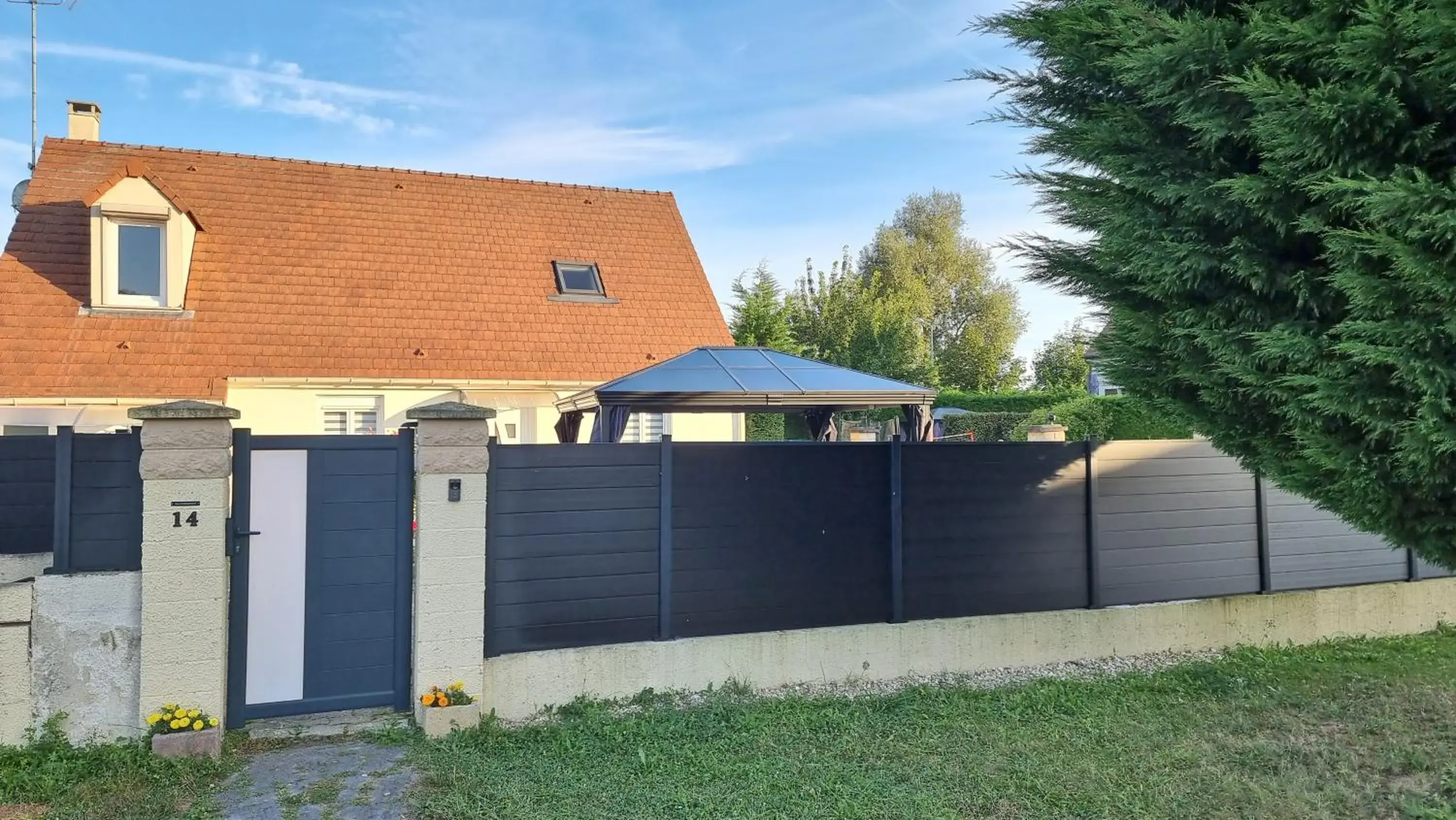 Triple Room with Garden View in chez christian&astrid Next to Disneyland Paris Triple Room with Garden View in chez christian&astrid Next to Disneyland Paris