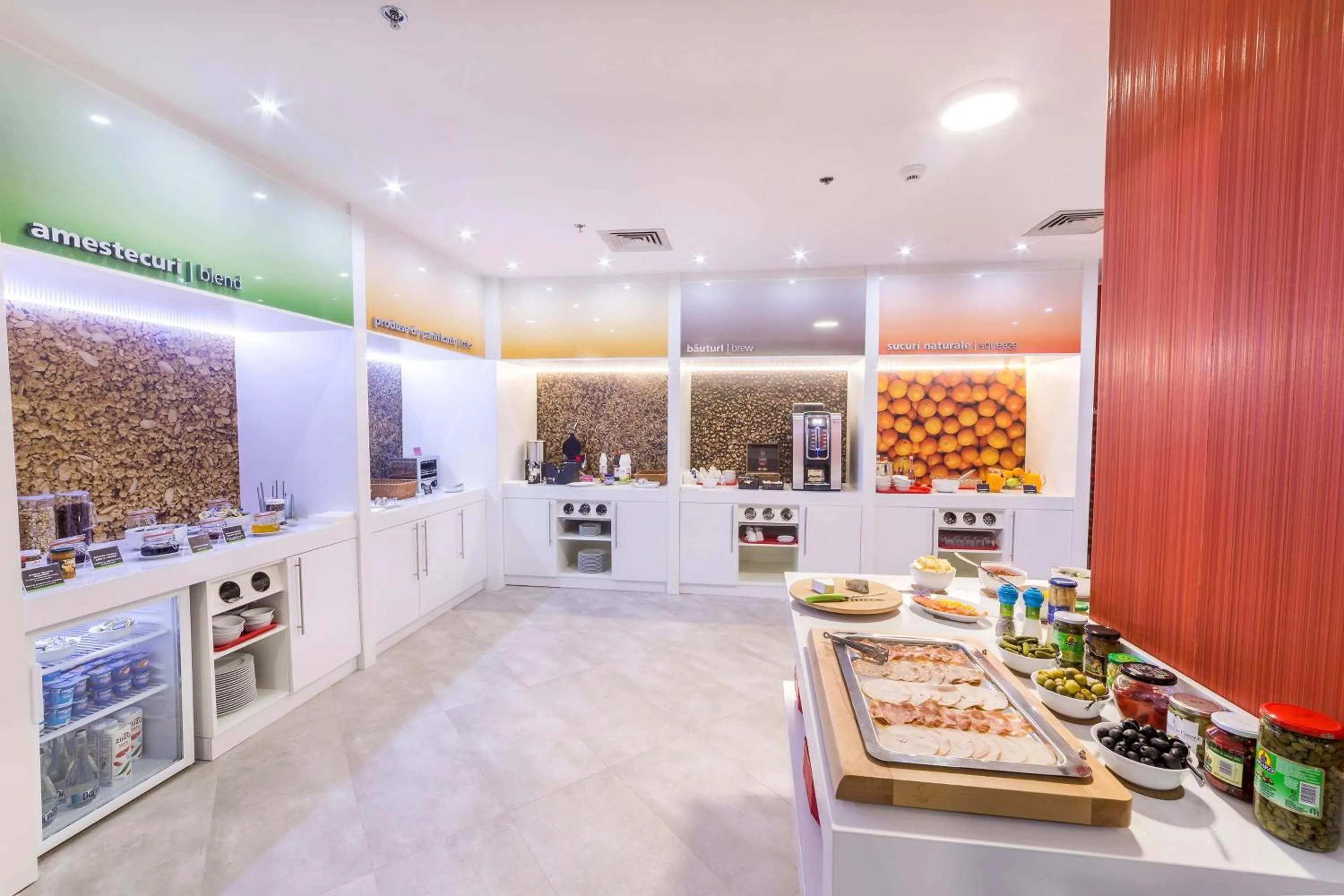 Breakfast in Hampton By Hilton Iasi