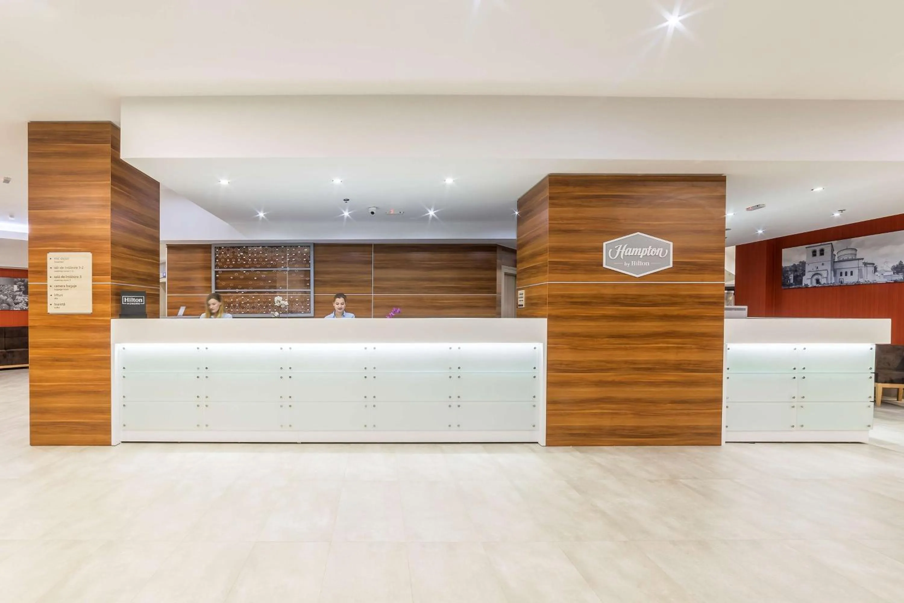 Lobby or reception in Hampton By Hilton Iasi