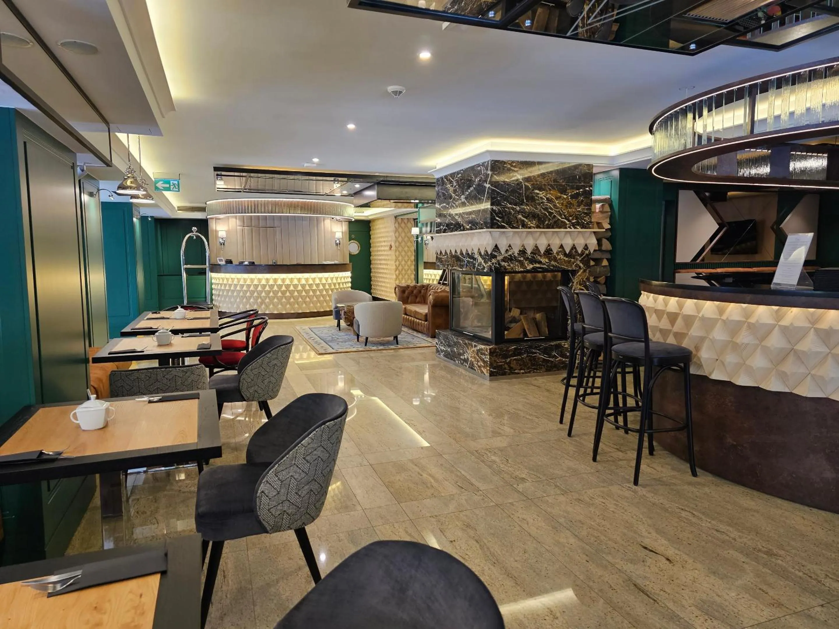 Lobby or reception in Rysy Boutique Hotel