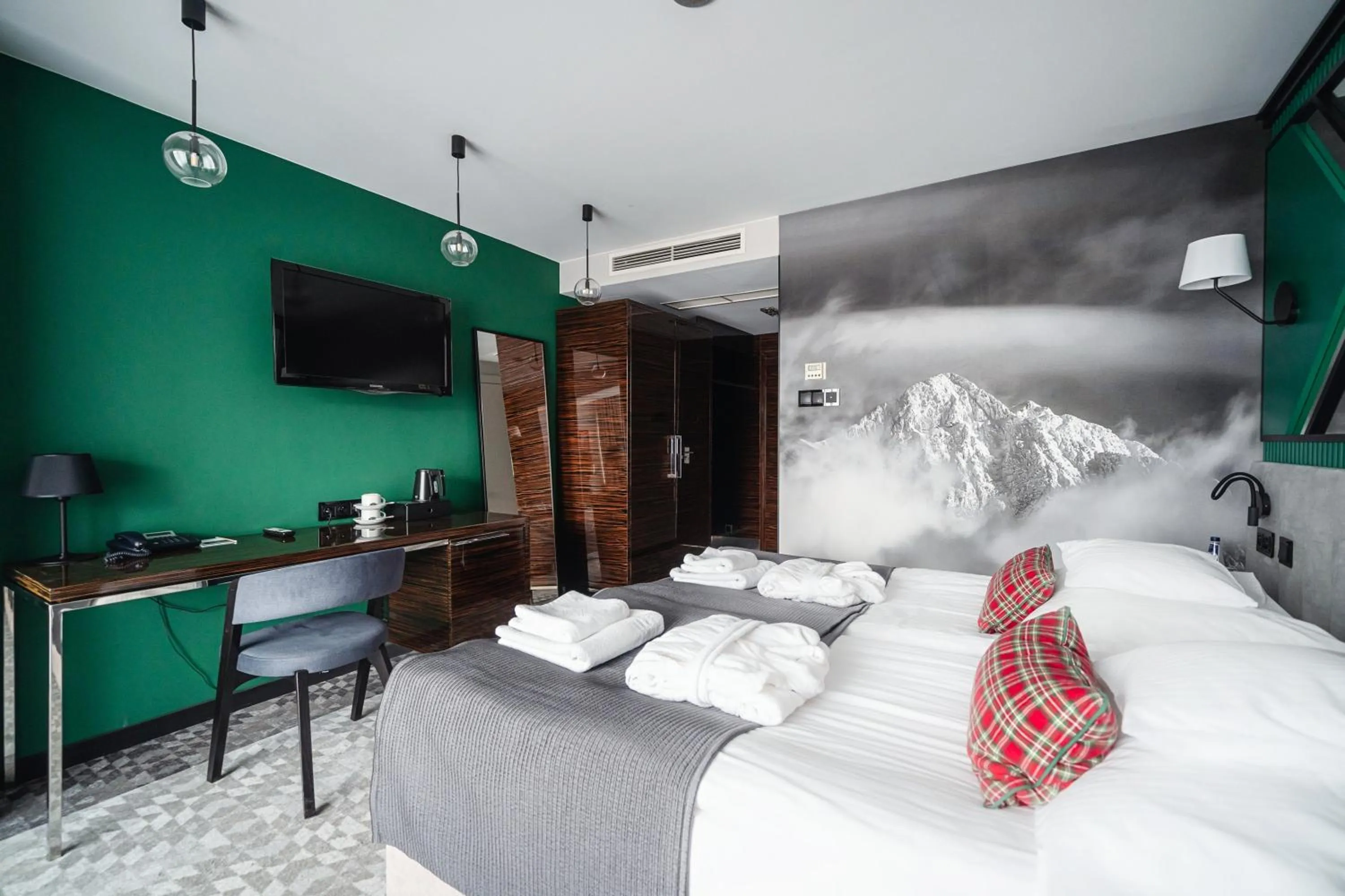 Photo of the whole room, Bed in Rysy Boutique Hotel