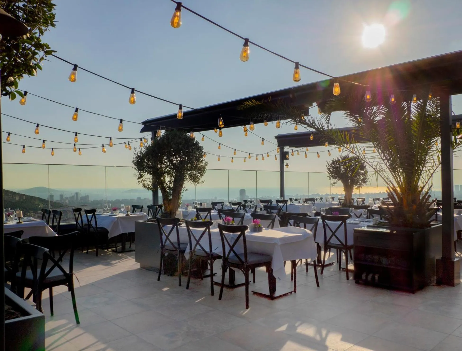 Restaurant/places to eat in Cityloft 161