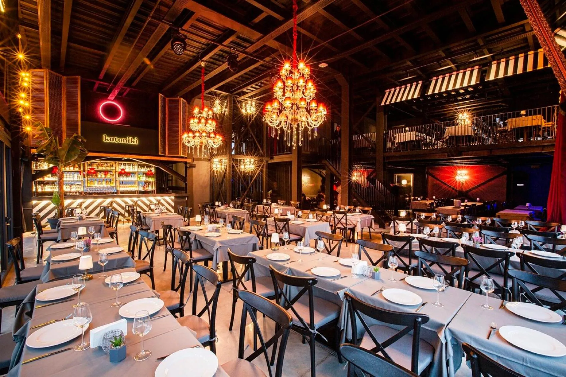 Restaurant/places to eat in Cityloft 161