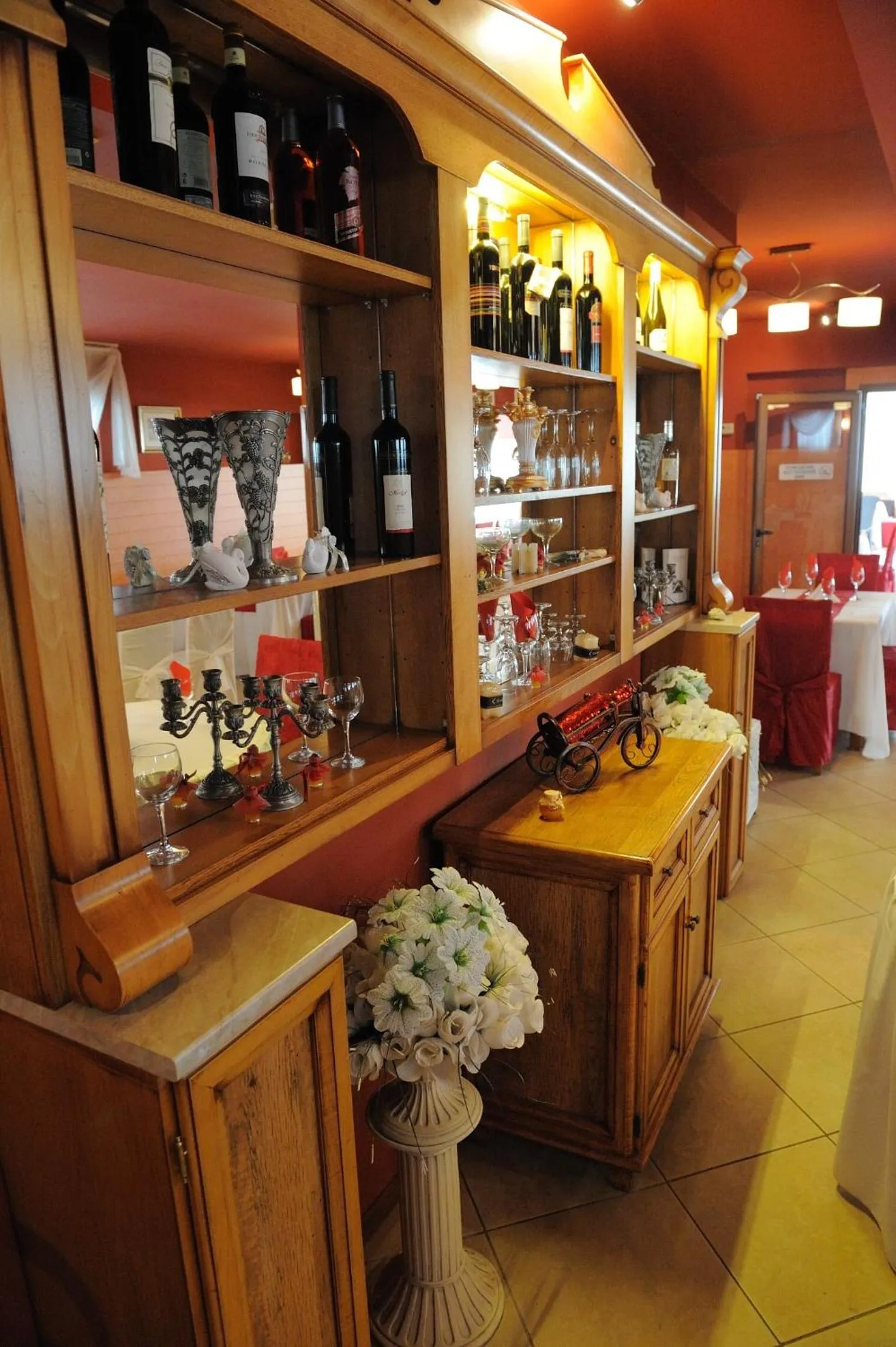 Restaurant/places to eat in Hotel Racic Self-Check In