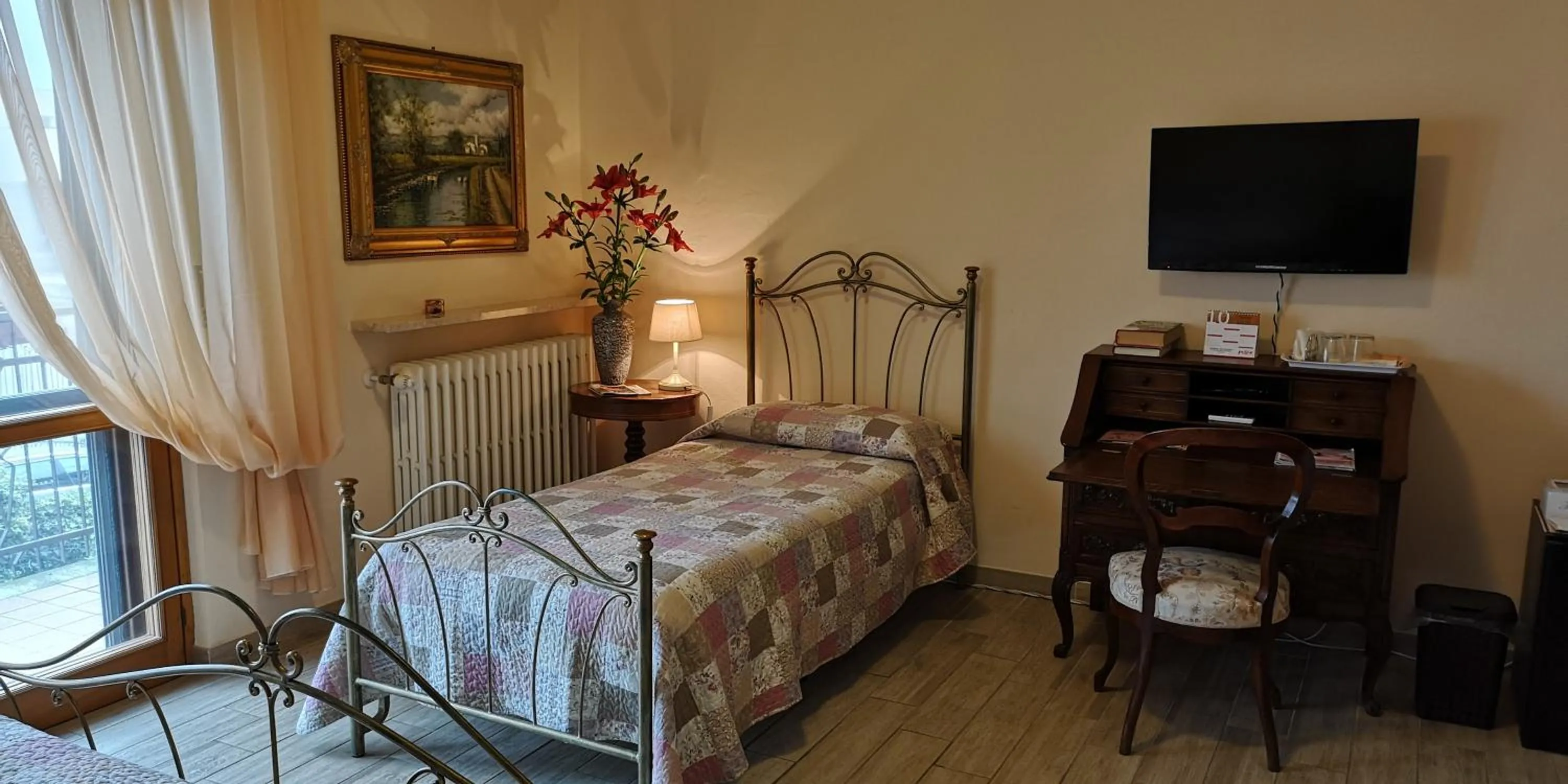 Photo of the whole room, Bed in B&B Paola e Francesco