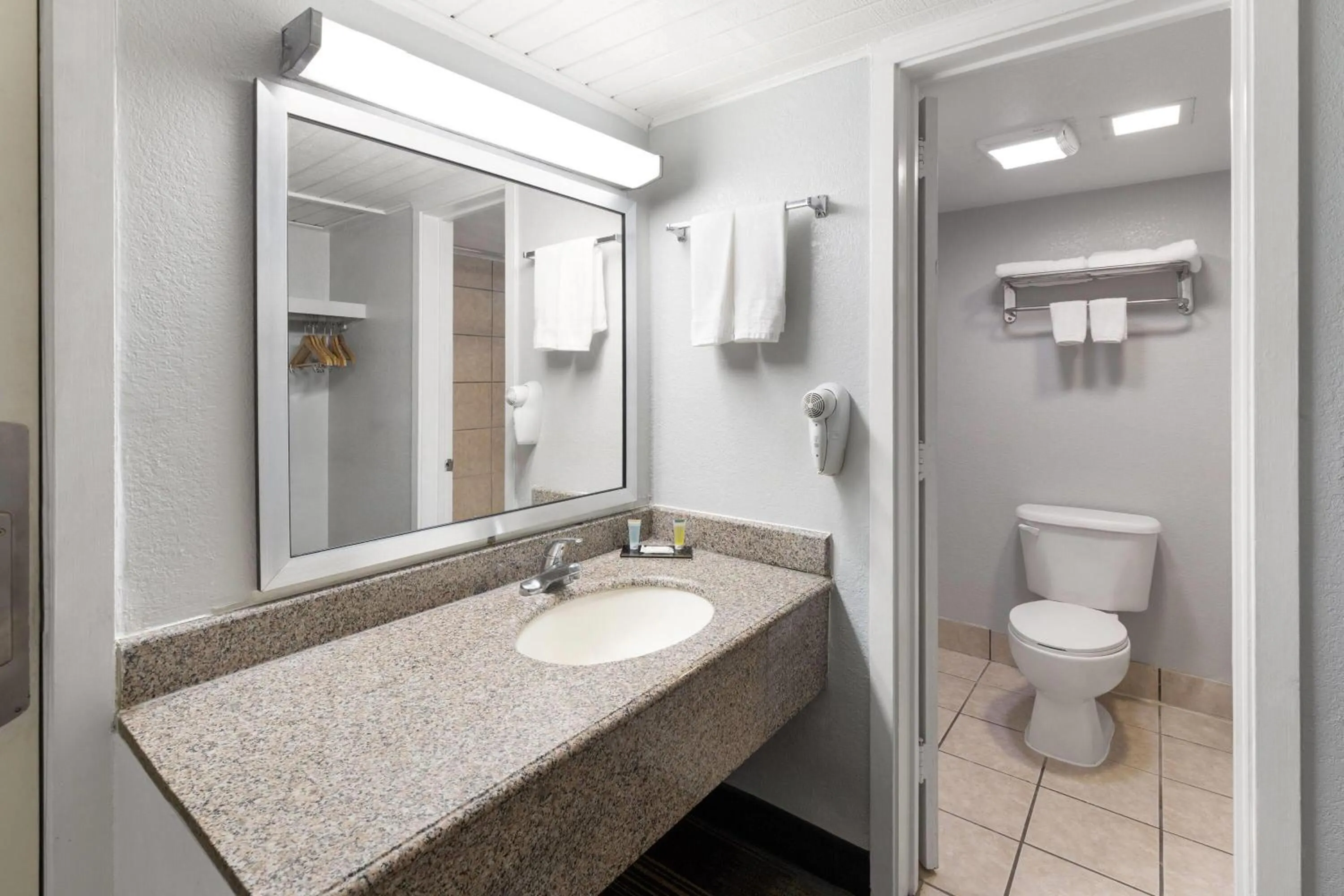 Bathroom in Travelodge by Wyndham New Braunfels