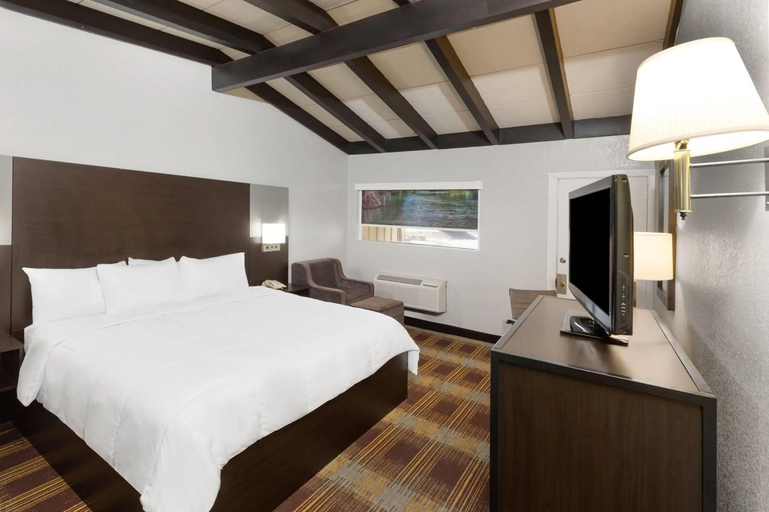 Photo of the whole room, Bed in Travelodge by Wyndham New Braunfels