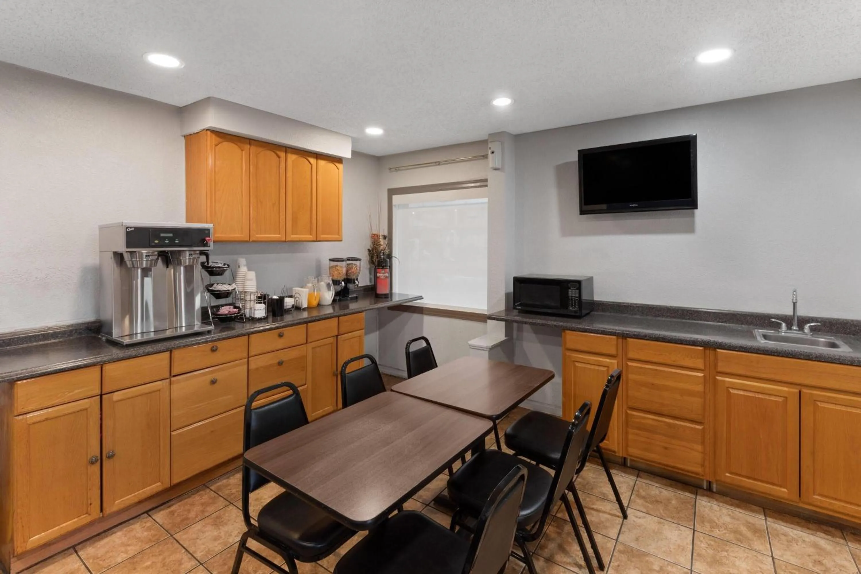 Breakfast in Travelodge by Wyndham New Braunfels