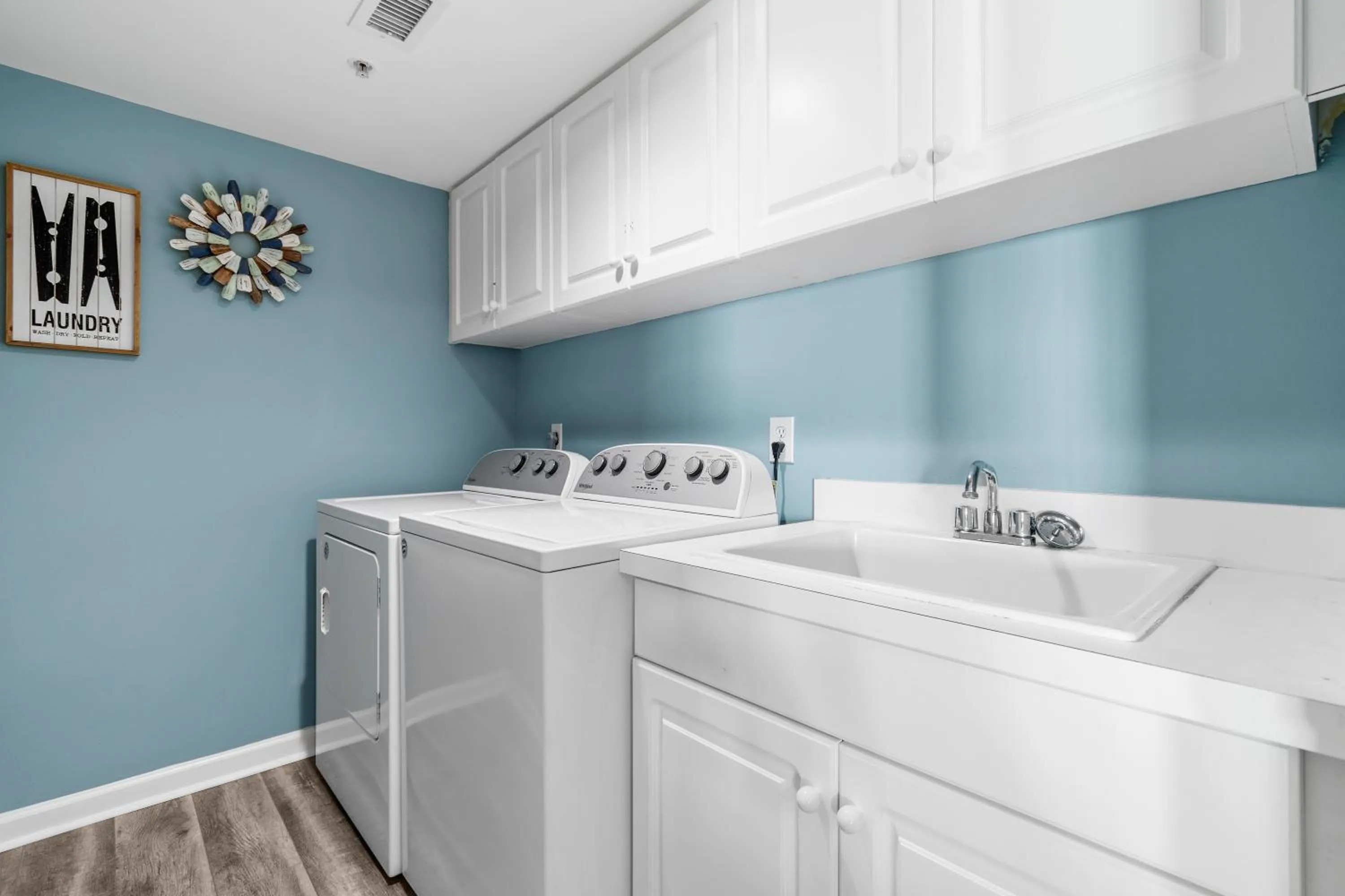 washing machine in Litchfield Beach & Golf Resort