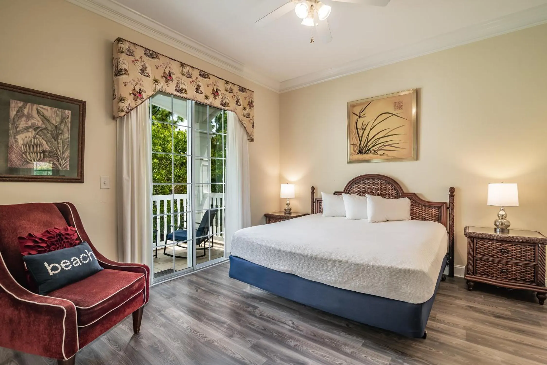 Bedroom, Bed in Litchfield Beach & Golf Resort