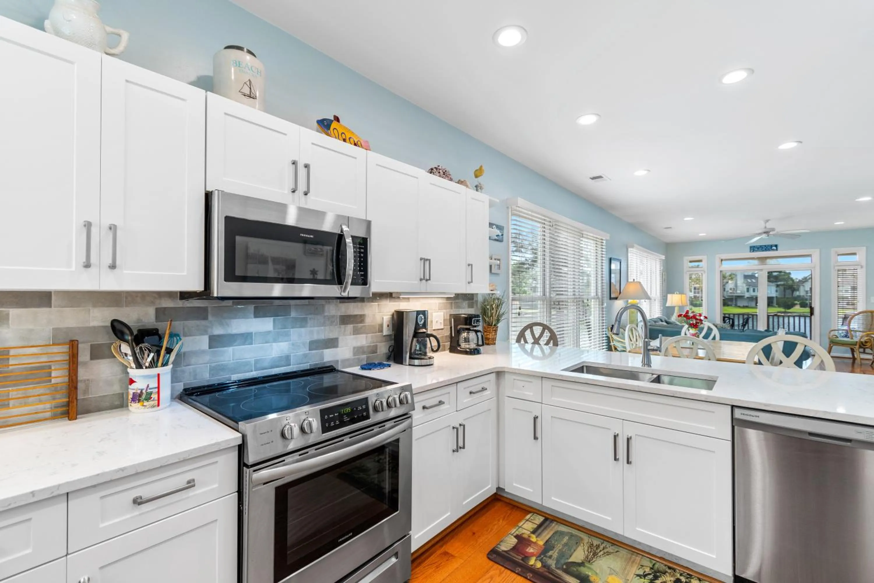 Kitchen or kitchenette in Litchfield Beach & Golf Resort