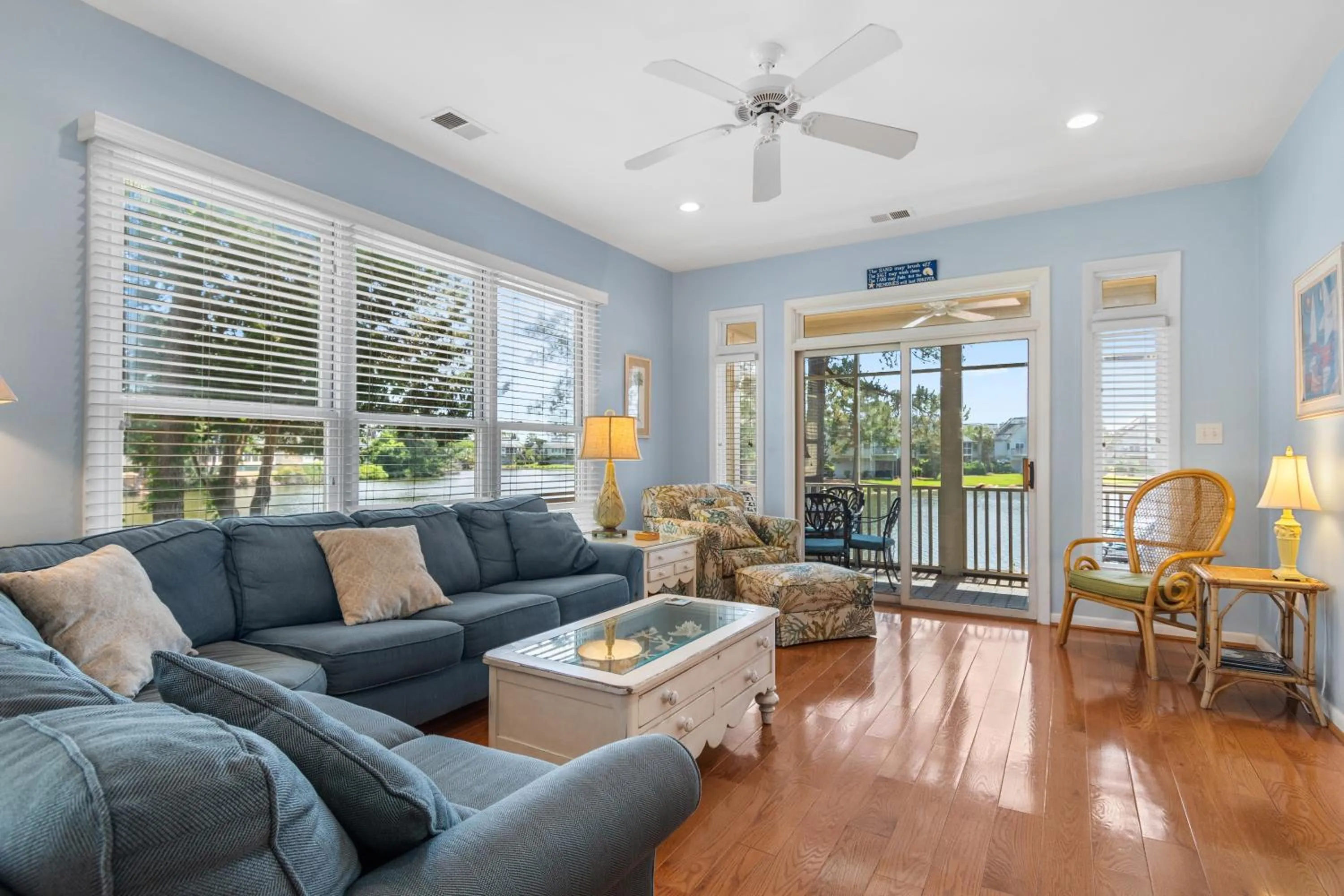 Living room in Litchfield Beach & Golf Resort