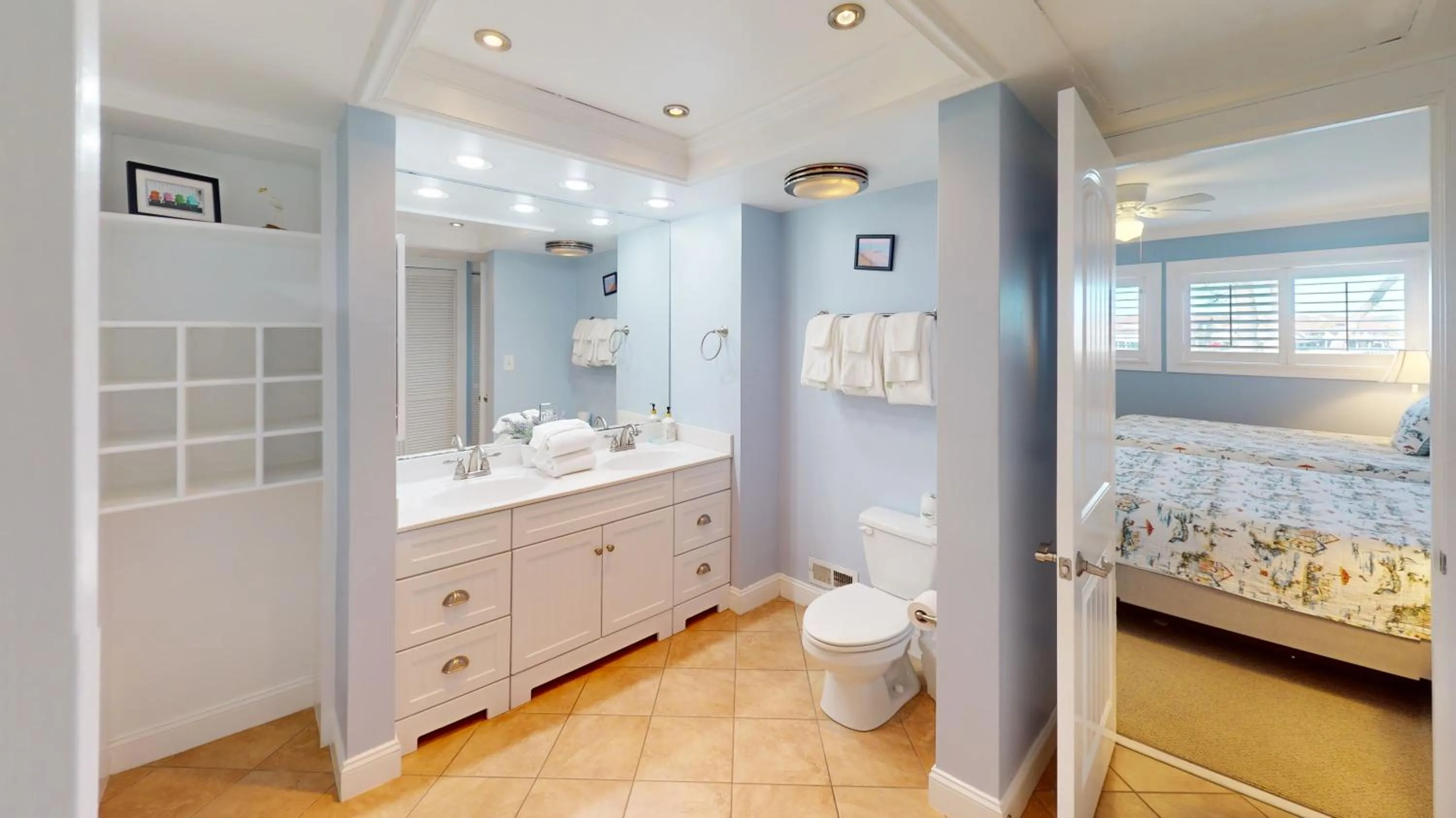 Bathroom in Litchfield Beach & Golf Resort