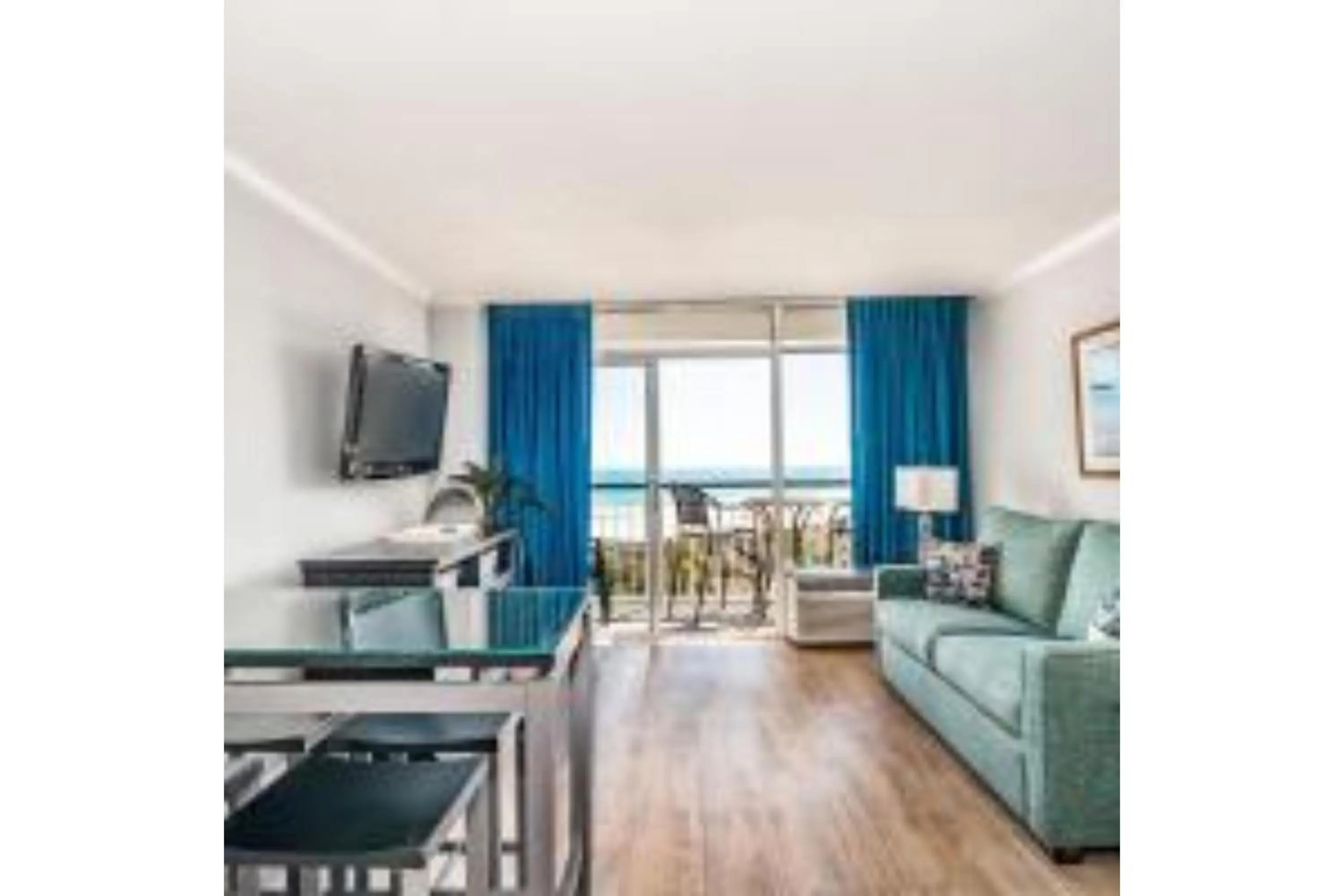 Living room in Litchfield Beach & Golf Resort