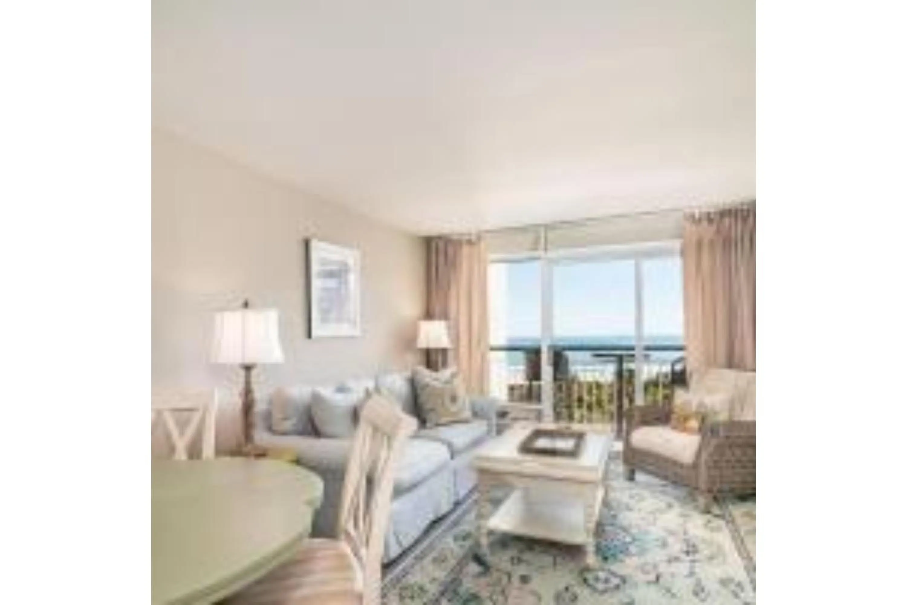 Living room in Litchfield Beach & Golf Resort