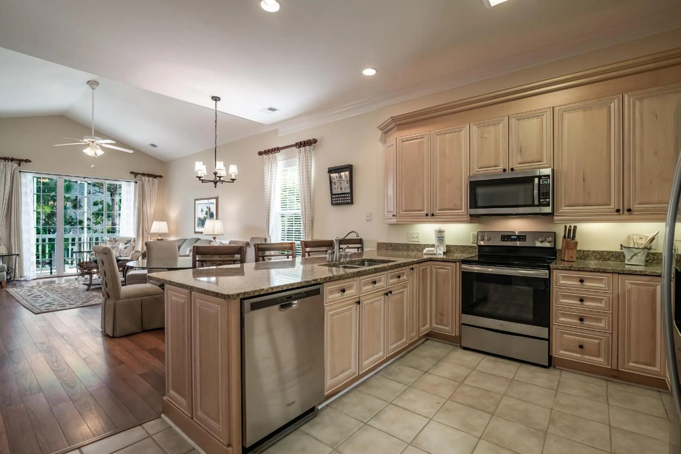 Kitchen or kitchenette in Litchfield Beach & Golf Resort