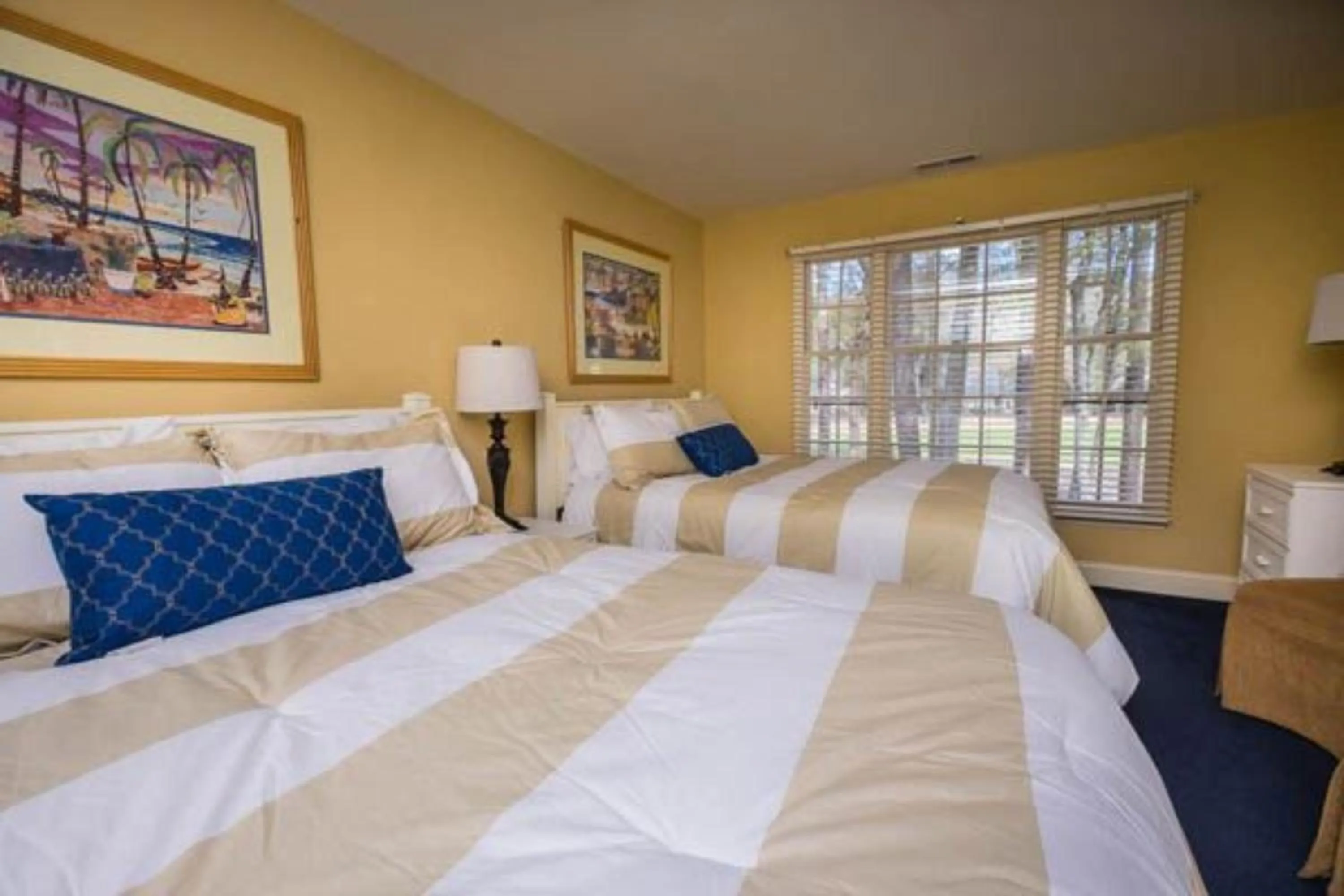 Bathroom, Bed in Litchfield Beach & Golf Resort